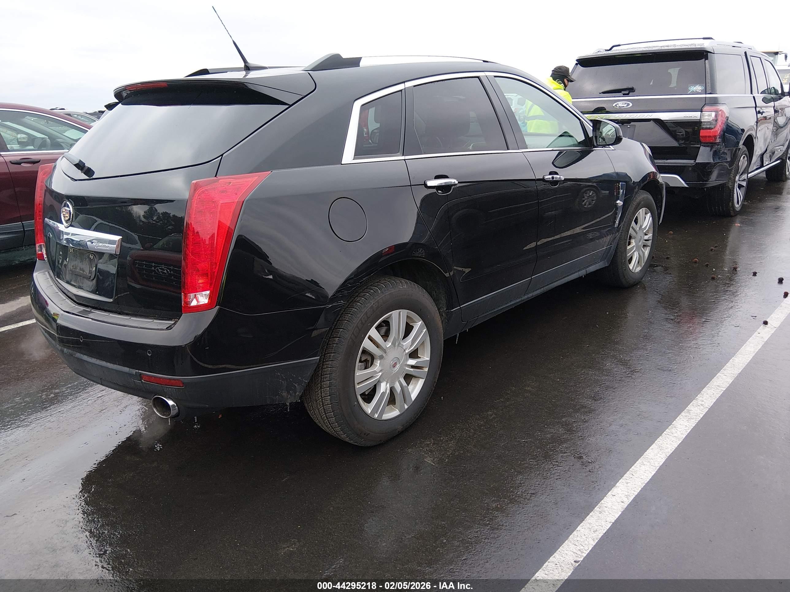 CADILLAC SRX image 4