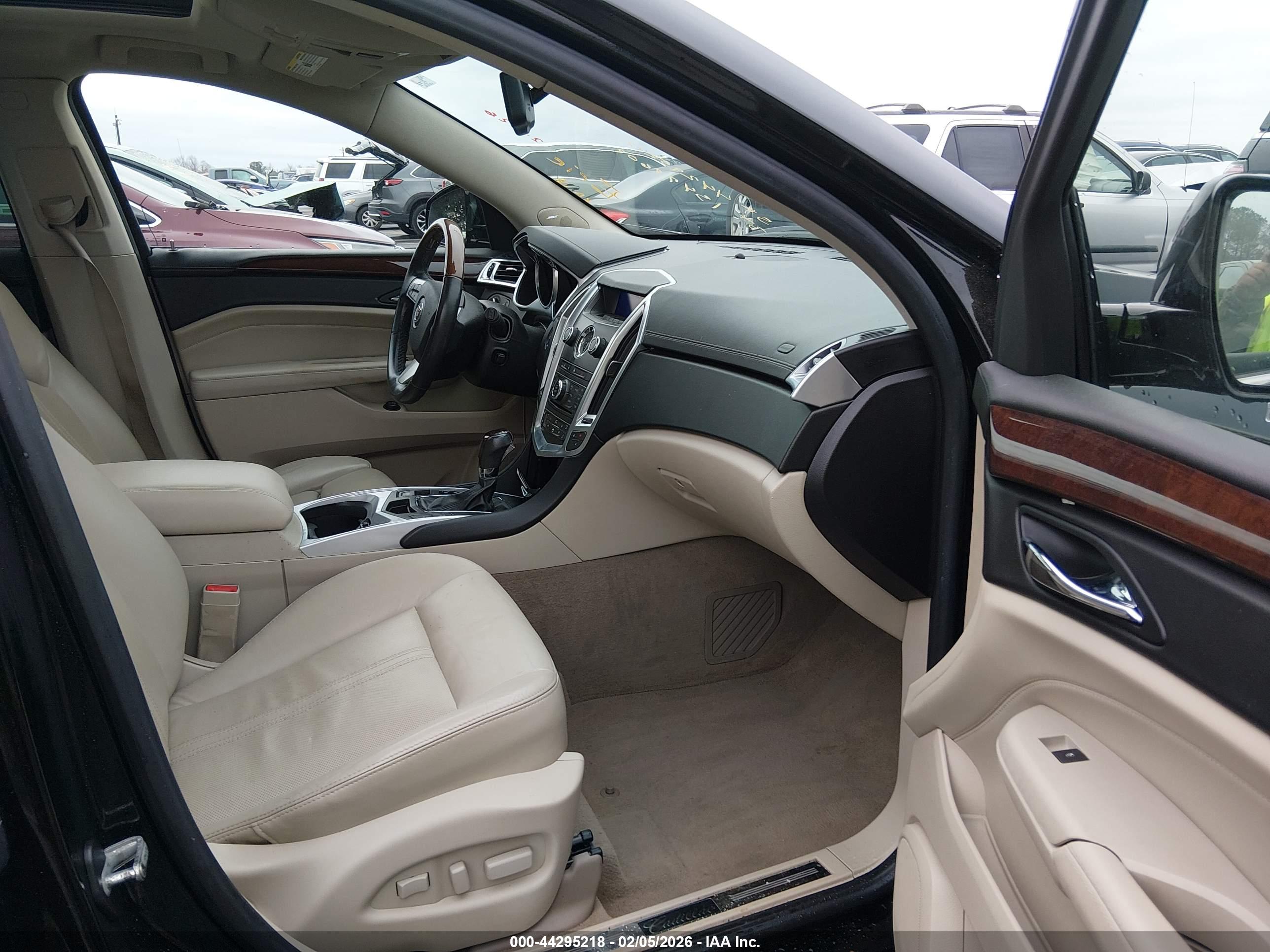 CADILLAC SRX image 5