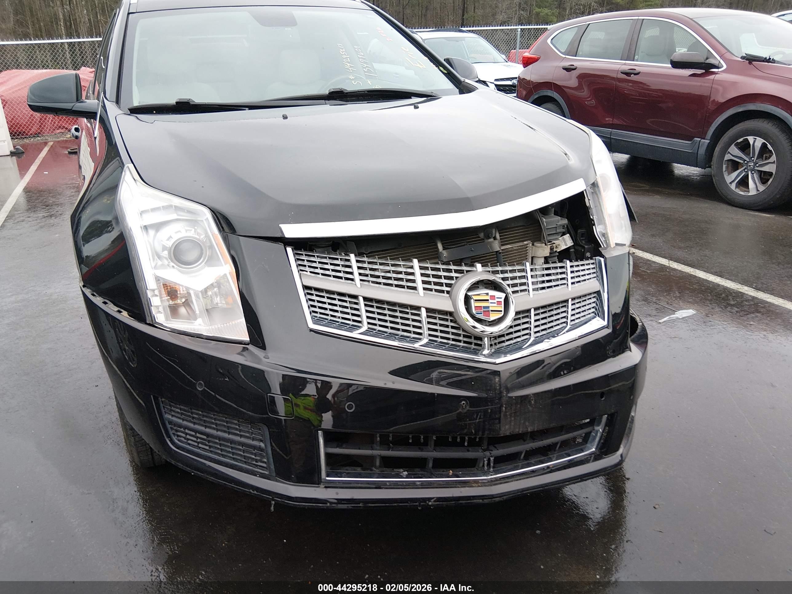 CADILLAC SRX image 6