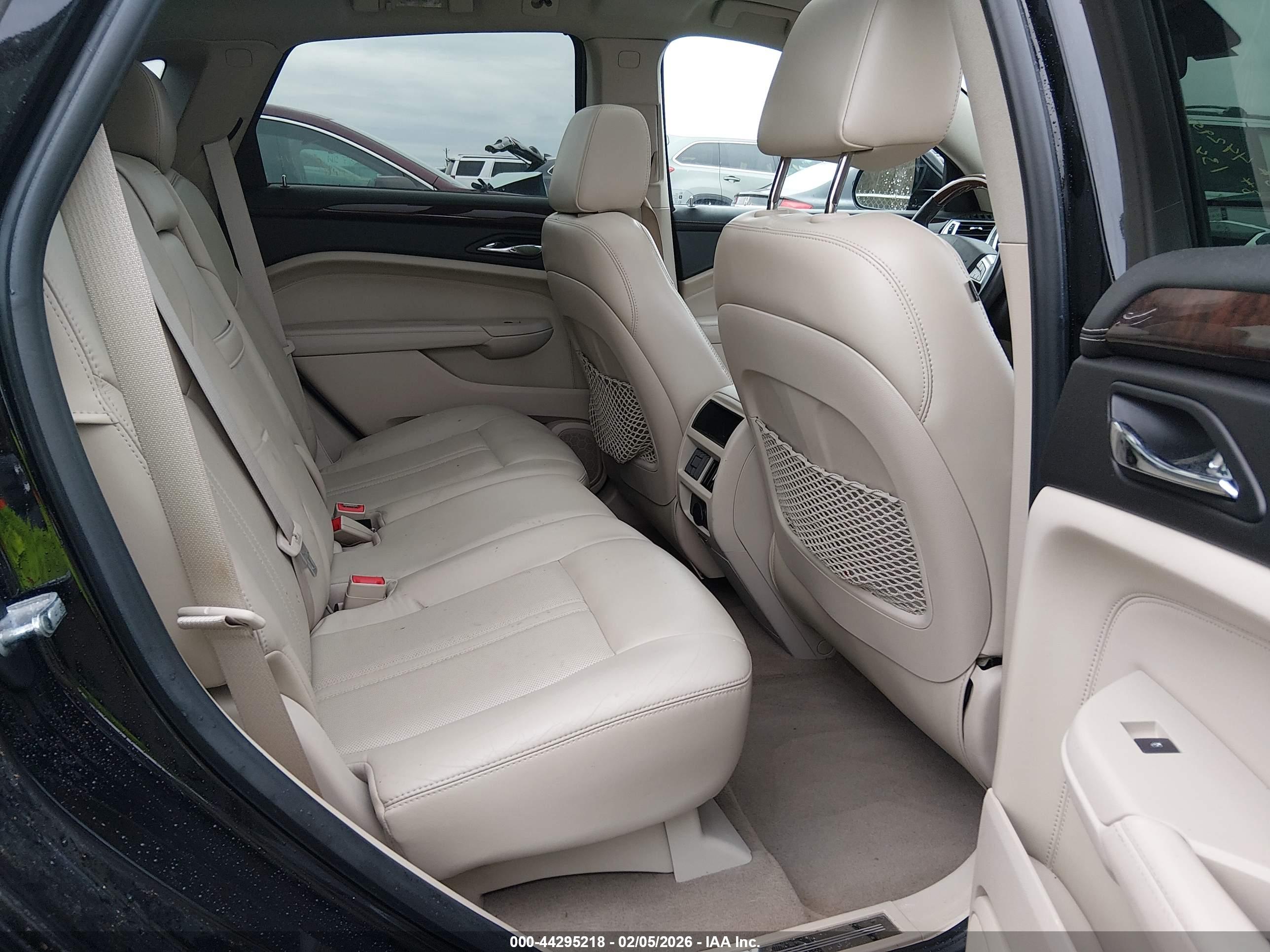 CADILLAC SRX image 8