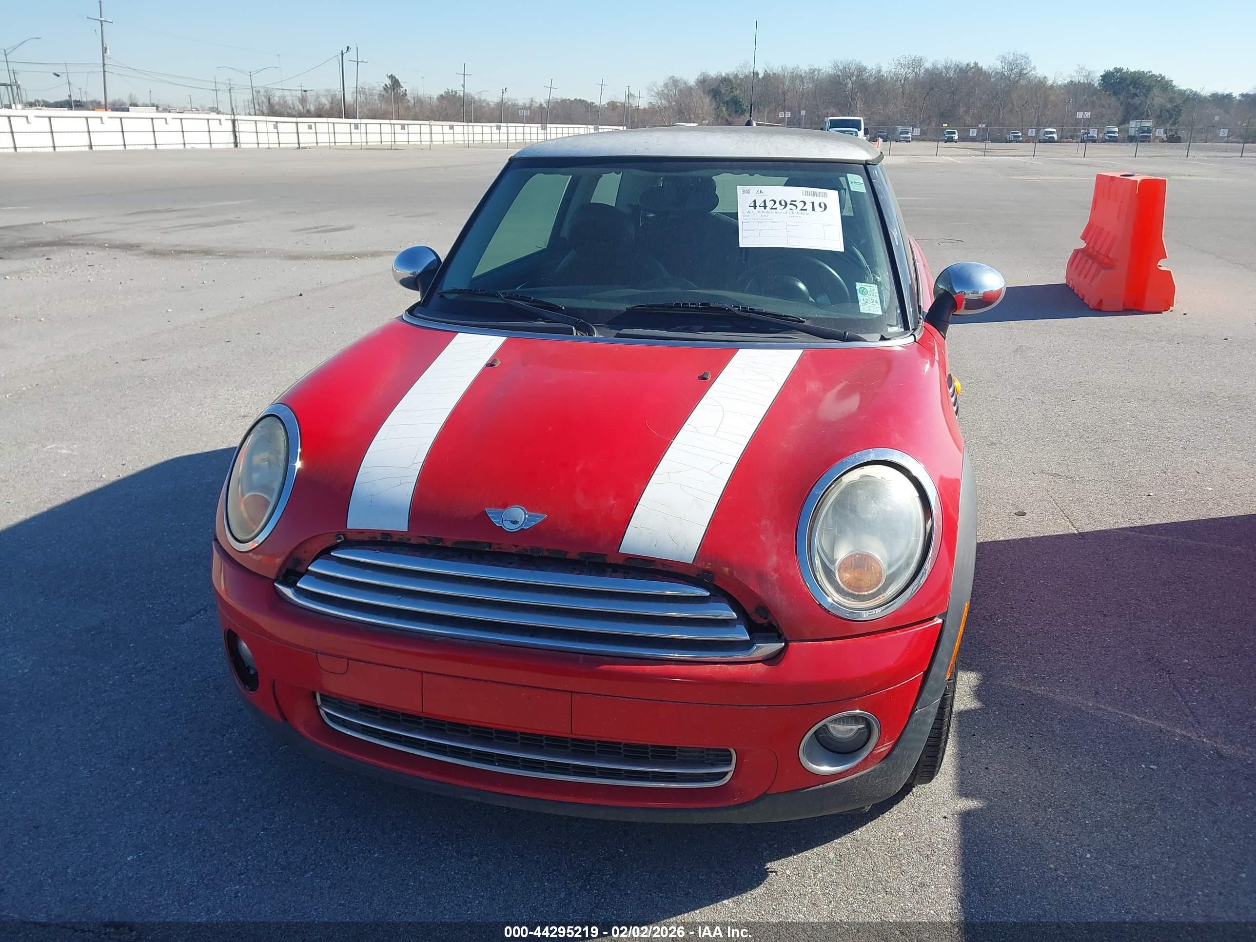 MINI COOPER image 6