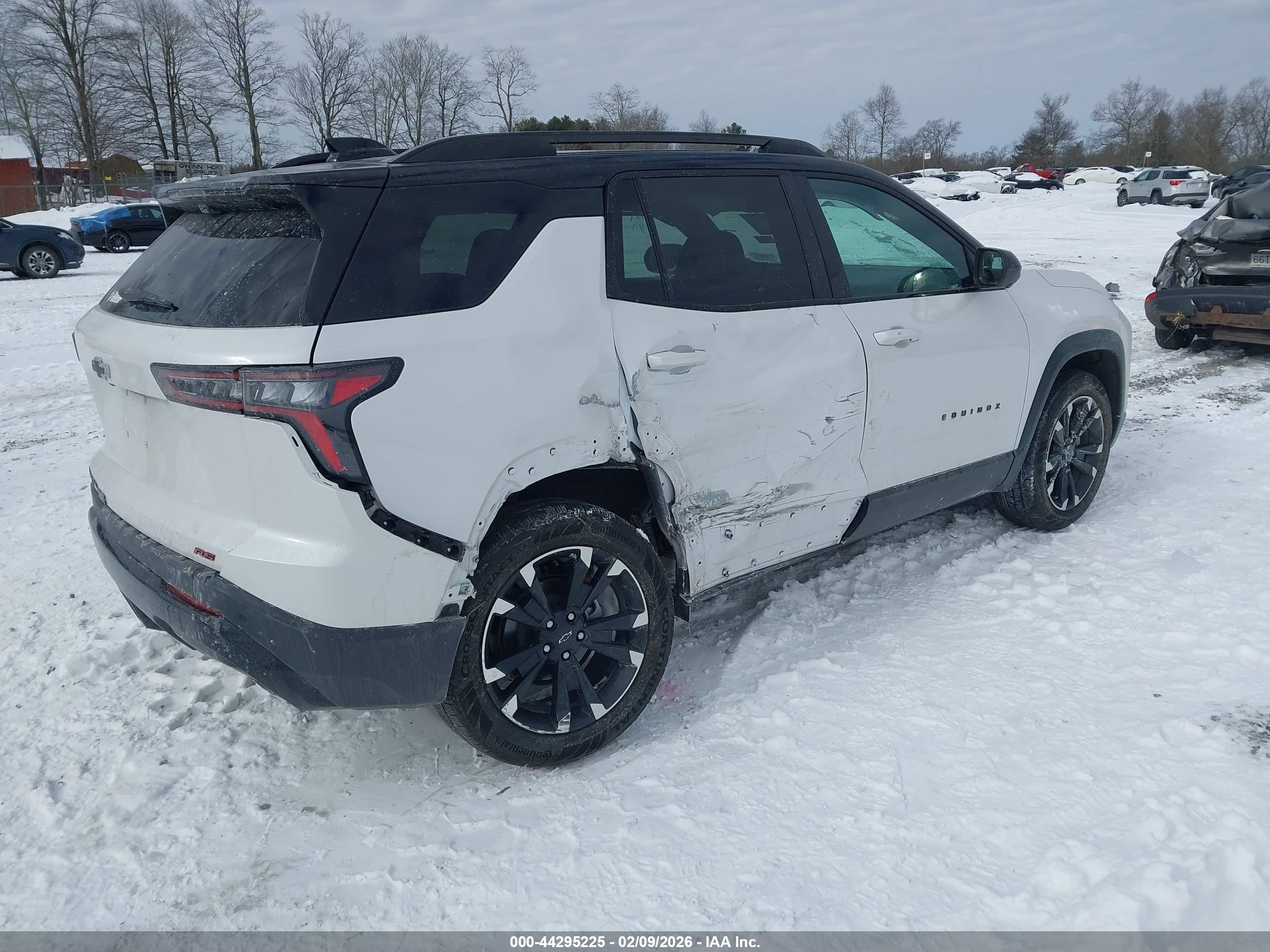 CHEVROLET EQUINOX image 4