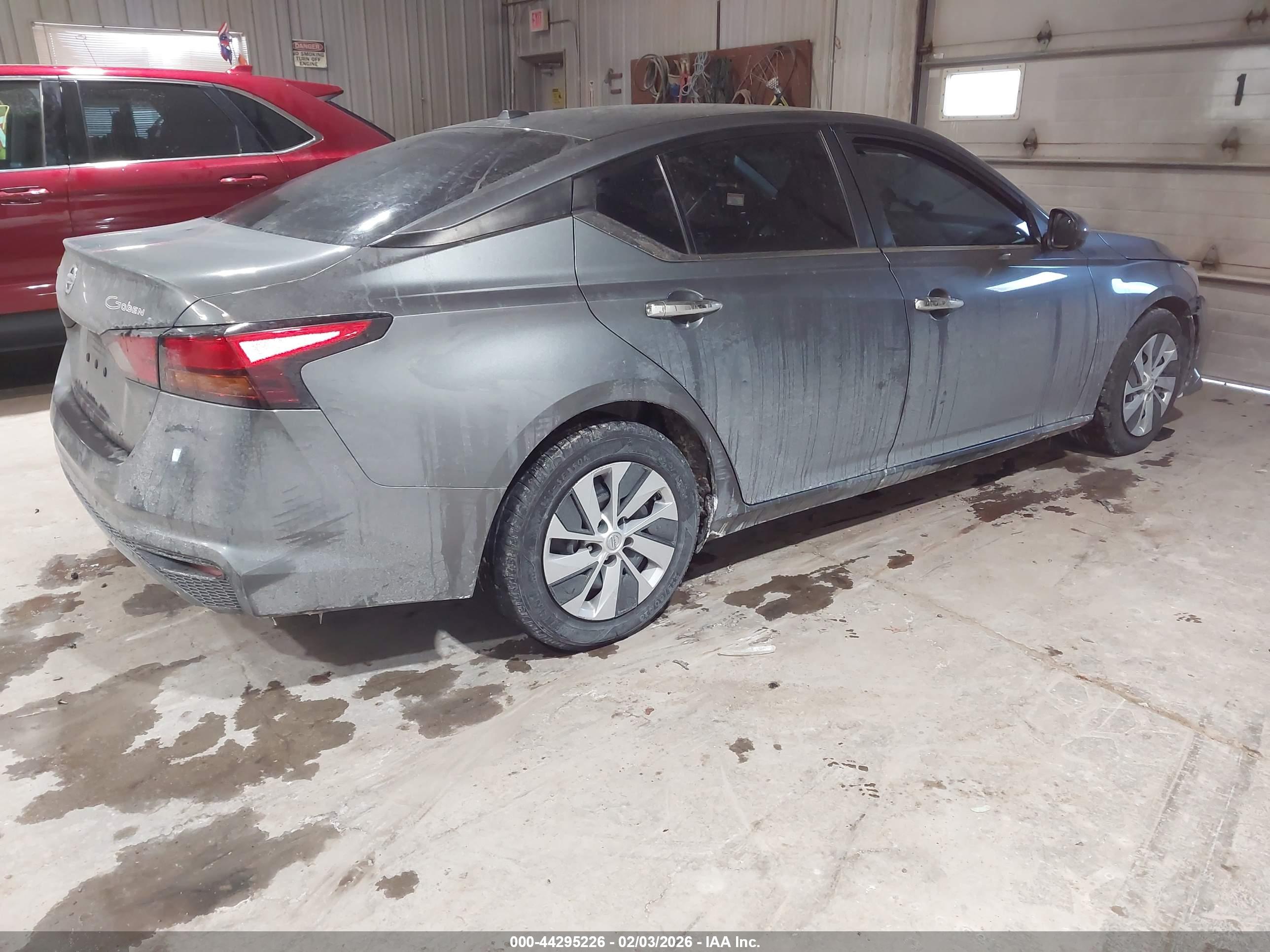 NISSAN ALTIMA image 4