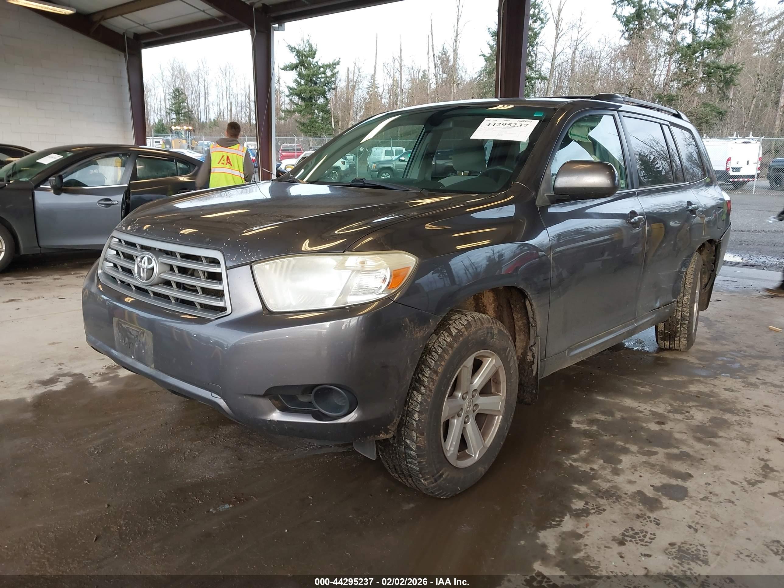 TOYOTA HIGHLANDER image 2