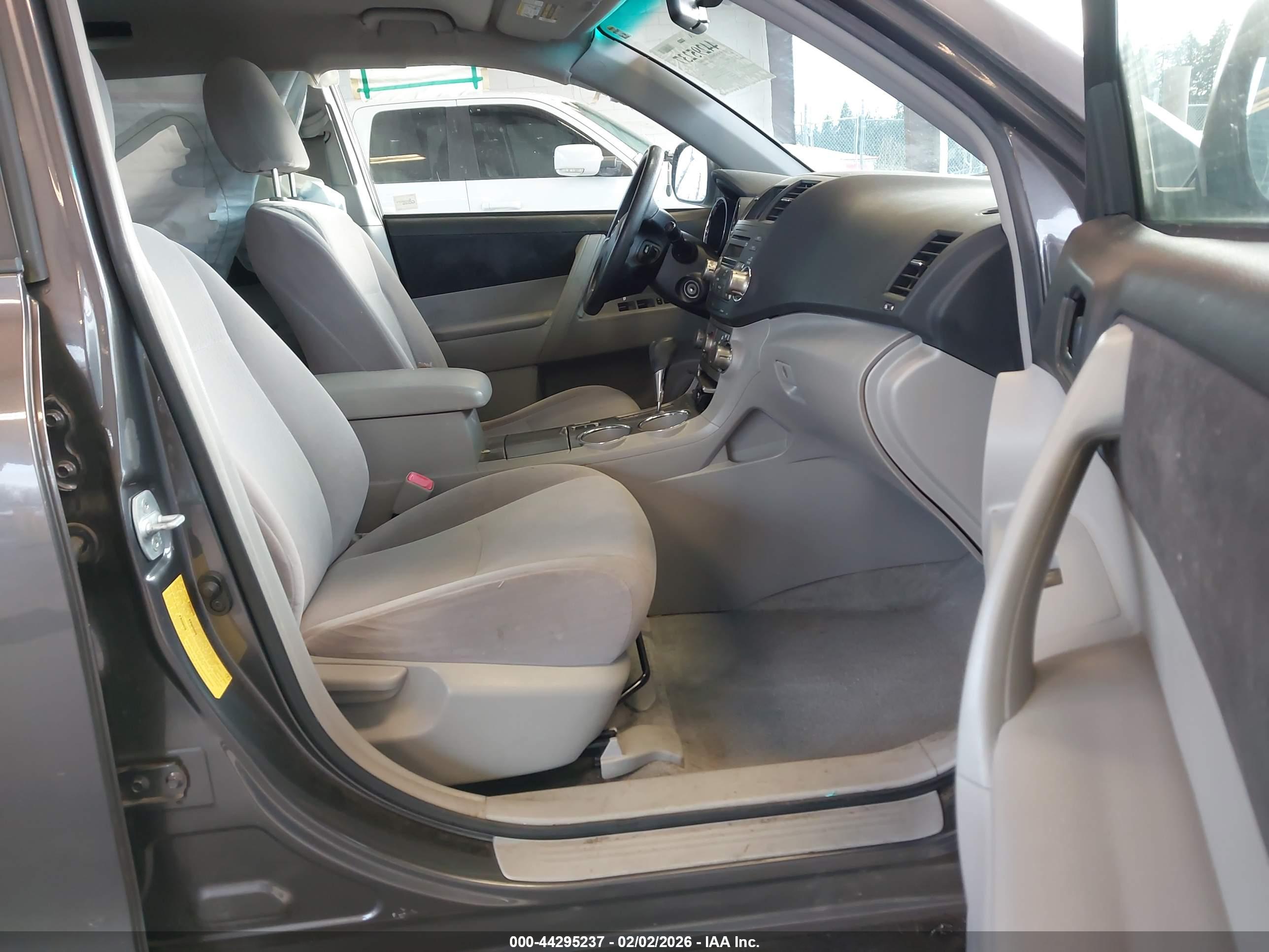 TOYOTA HIGHLANDER image 5