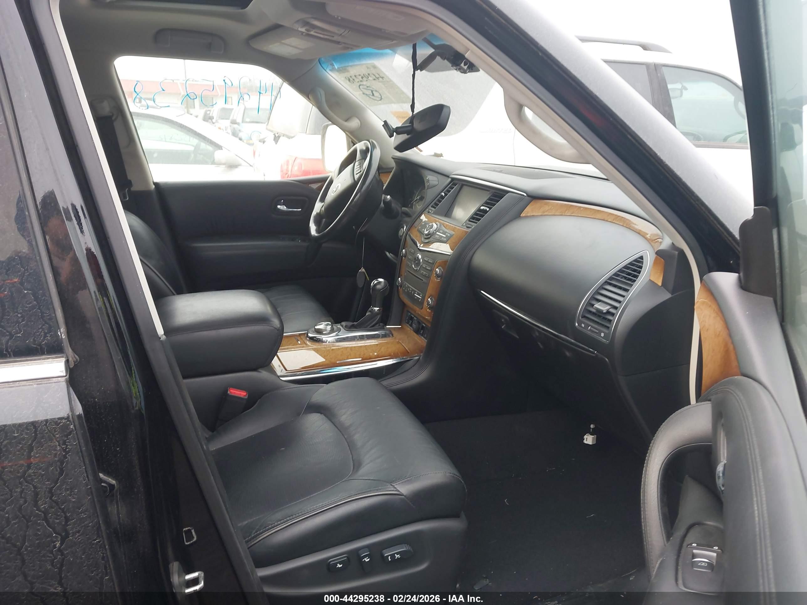 INFINITI QX80 image 5