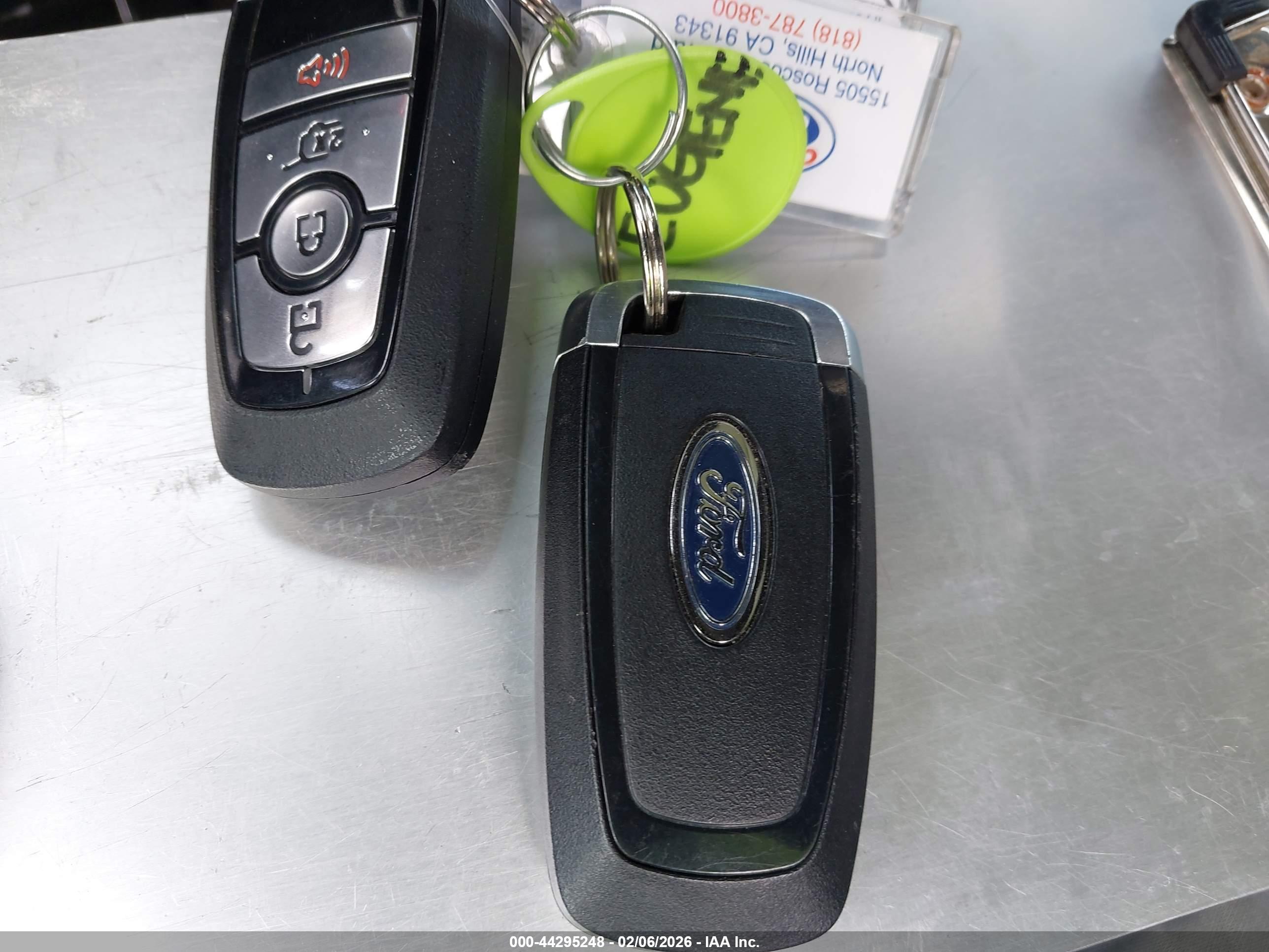FORD ESCAPE image 11