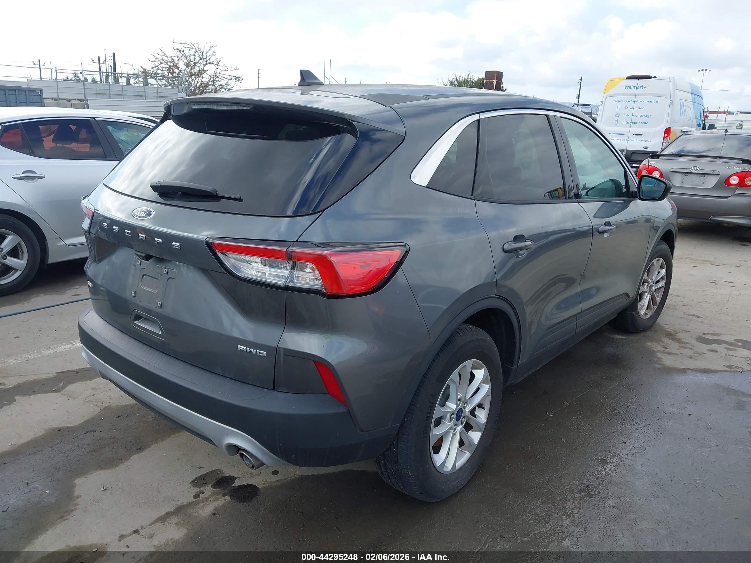 FORD ESCAPE image 4