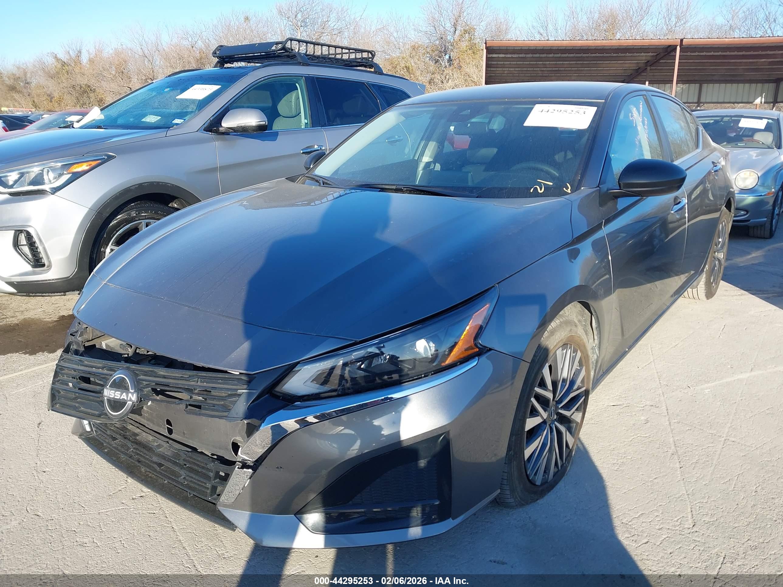 NISSAN ALTIMA image 2