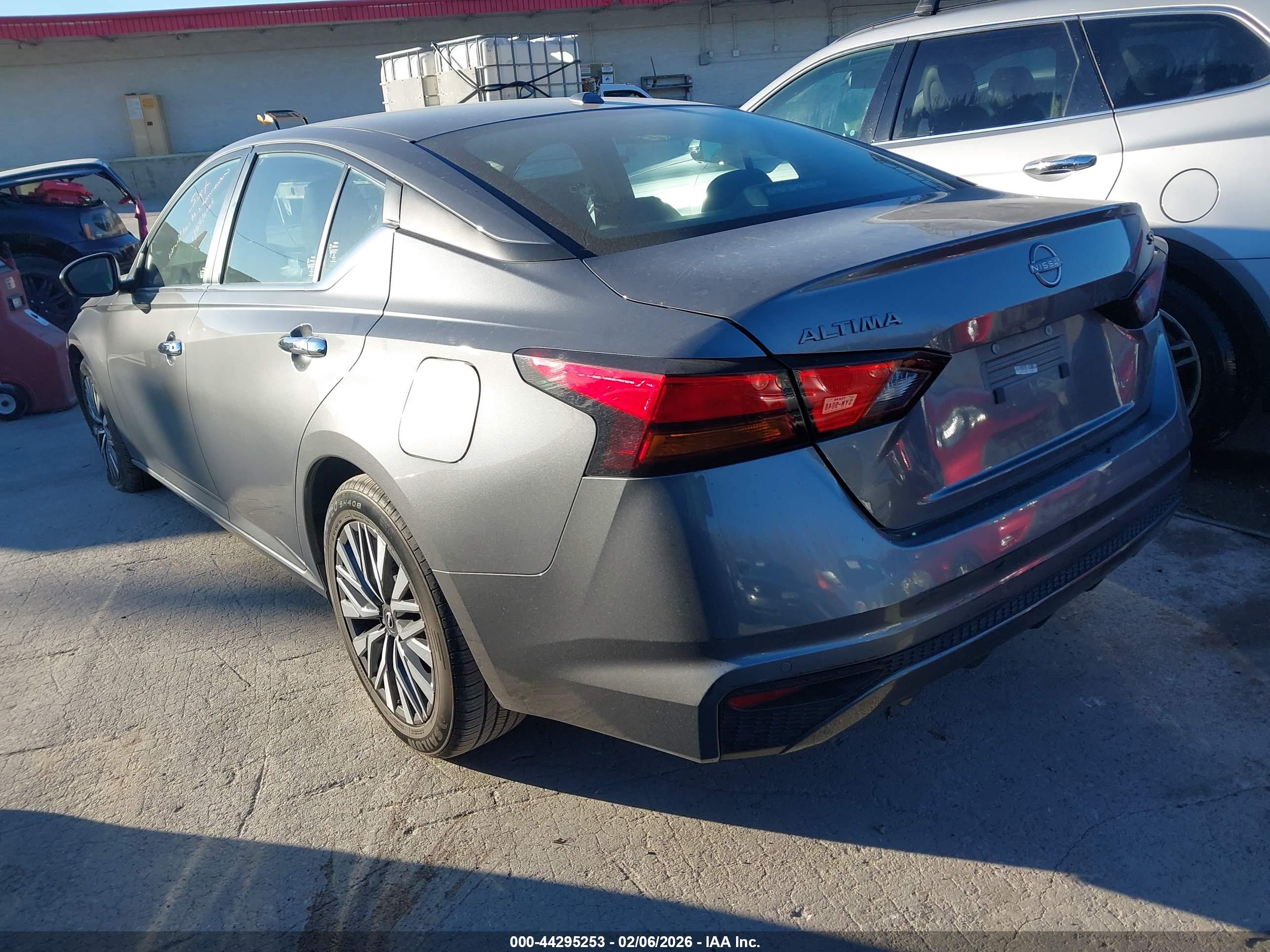 NISSAN ALTIMA image 3