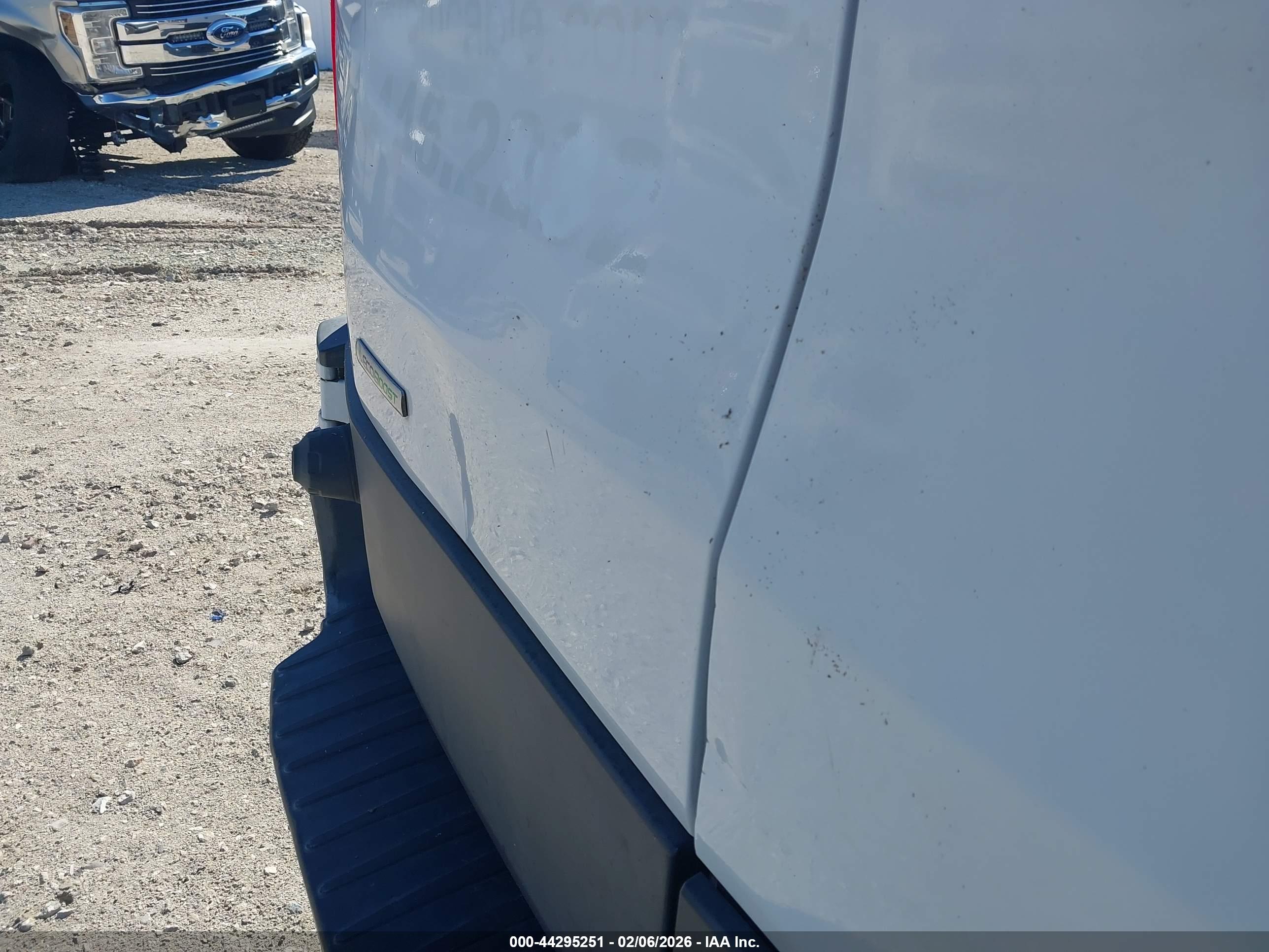 FORD TRANSIT-250 image 6