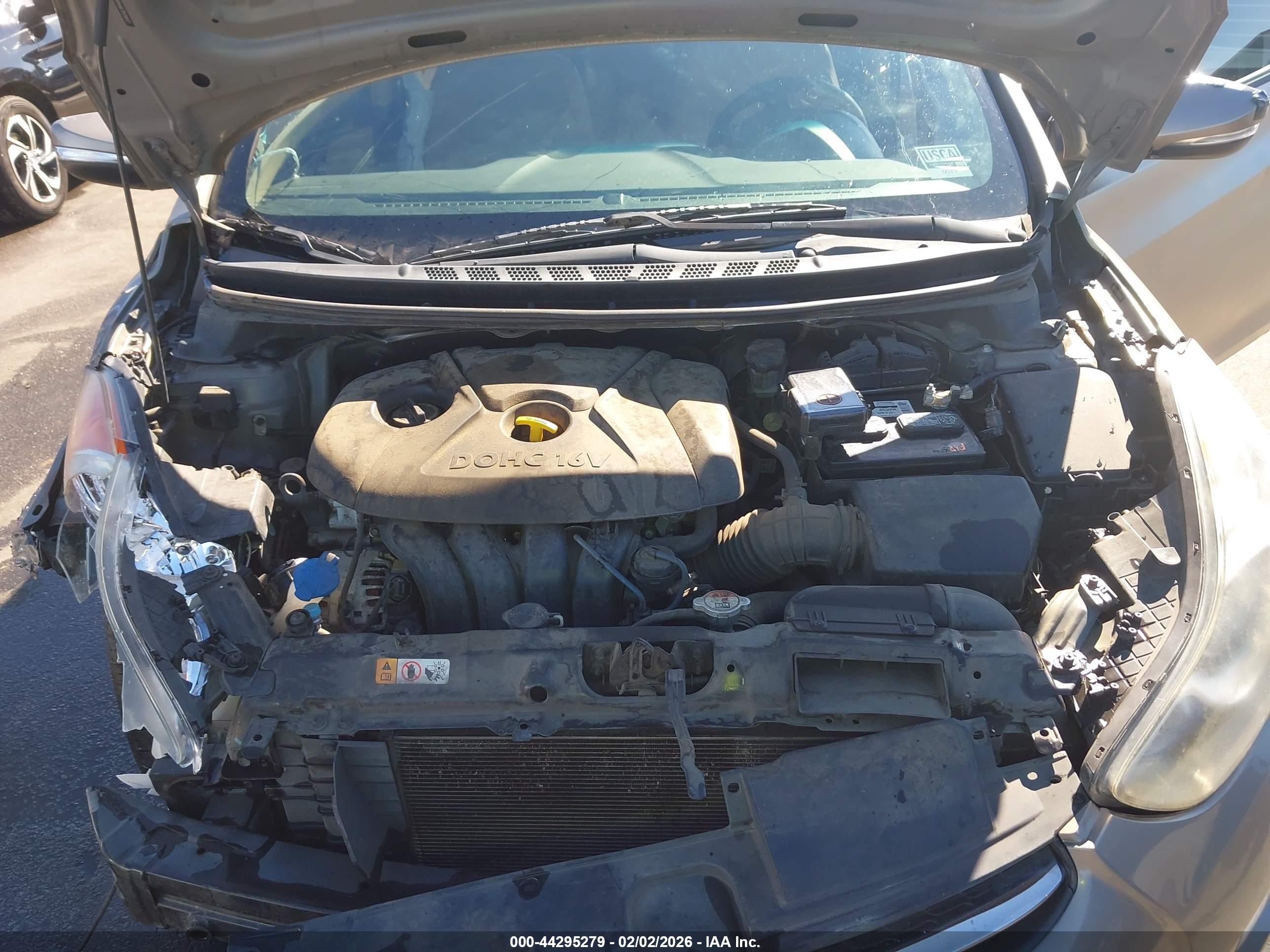 HYUNDAI ELANTRA image 10