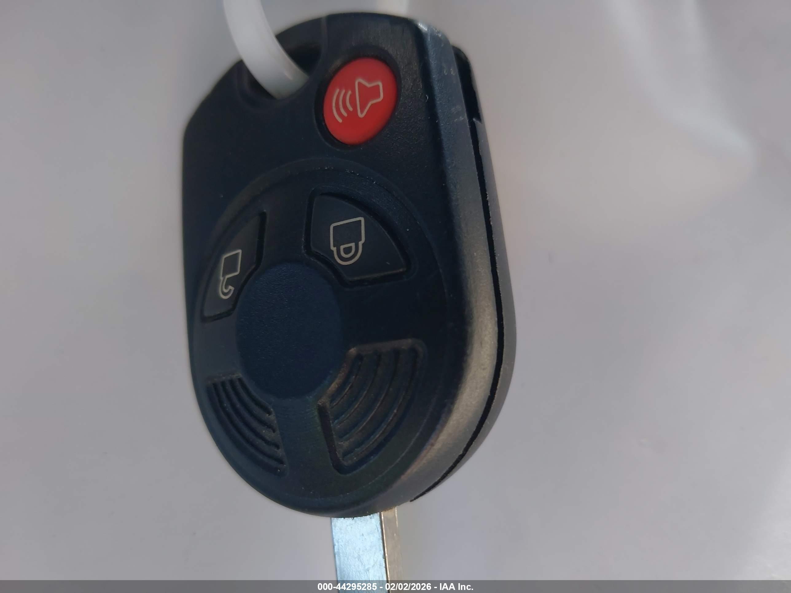 FORD ESCAPE image 11