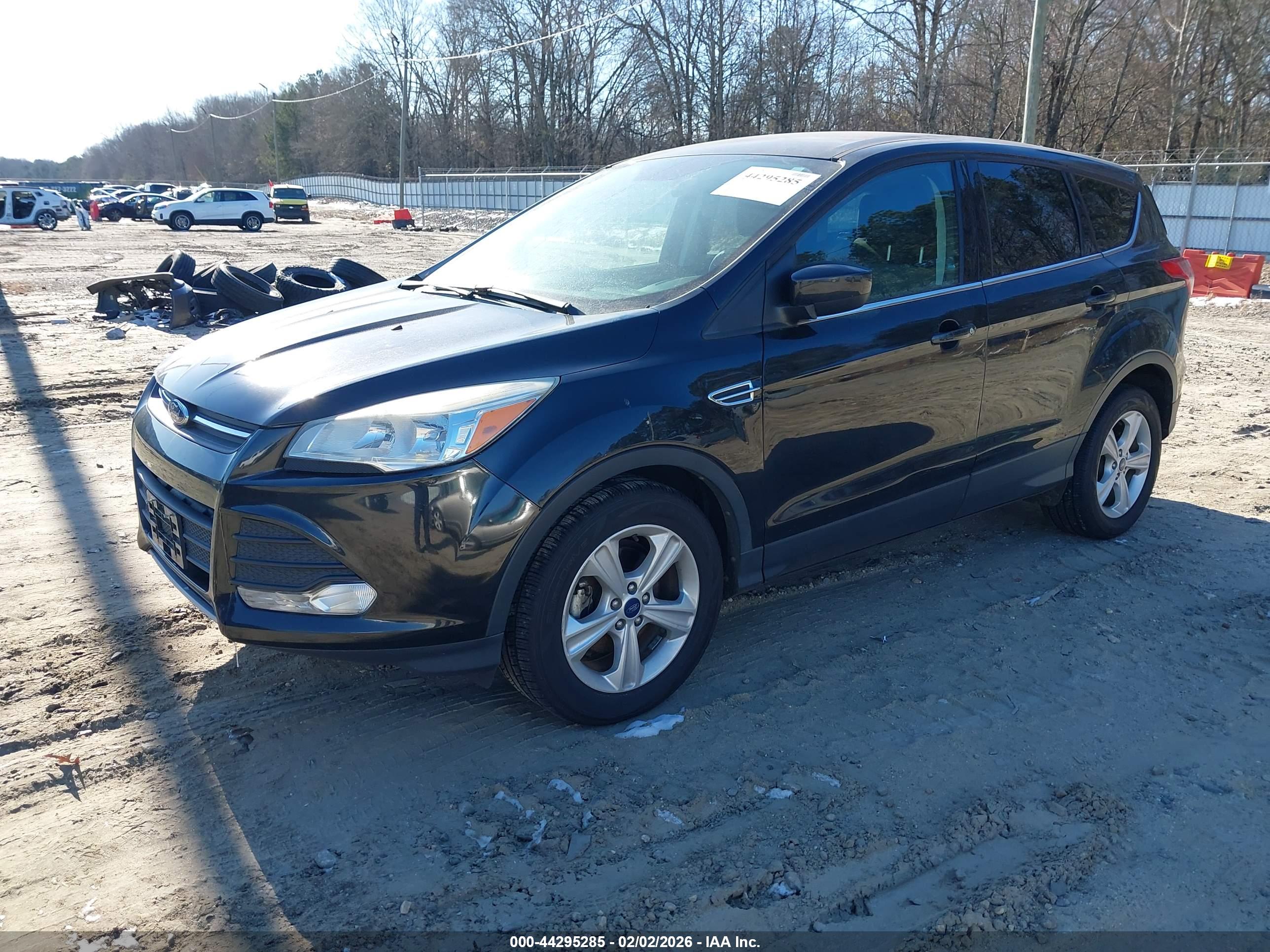 FORD ESCAPE image 2