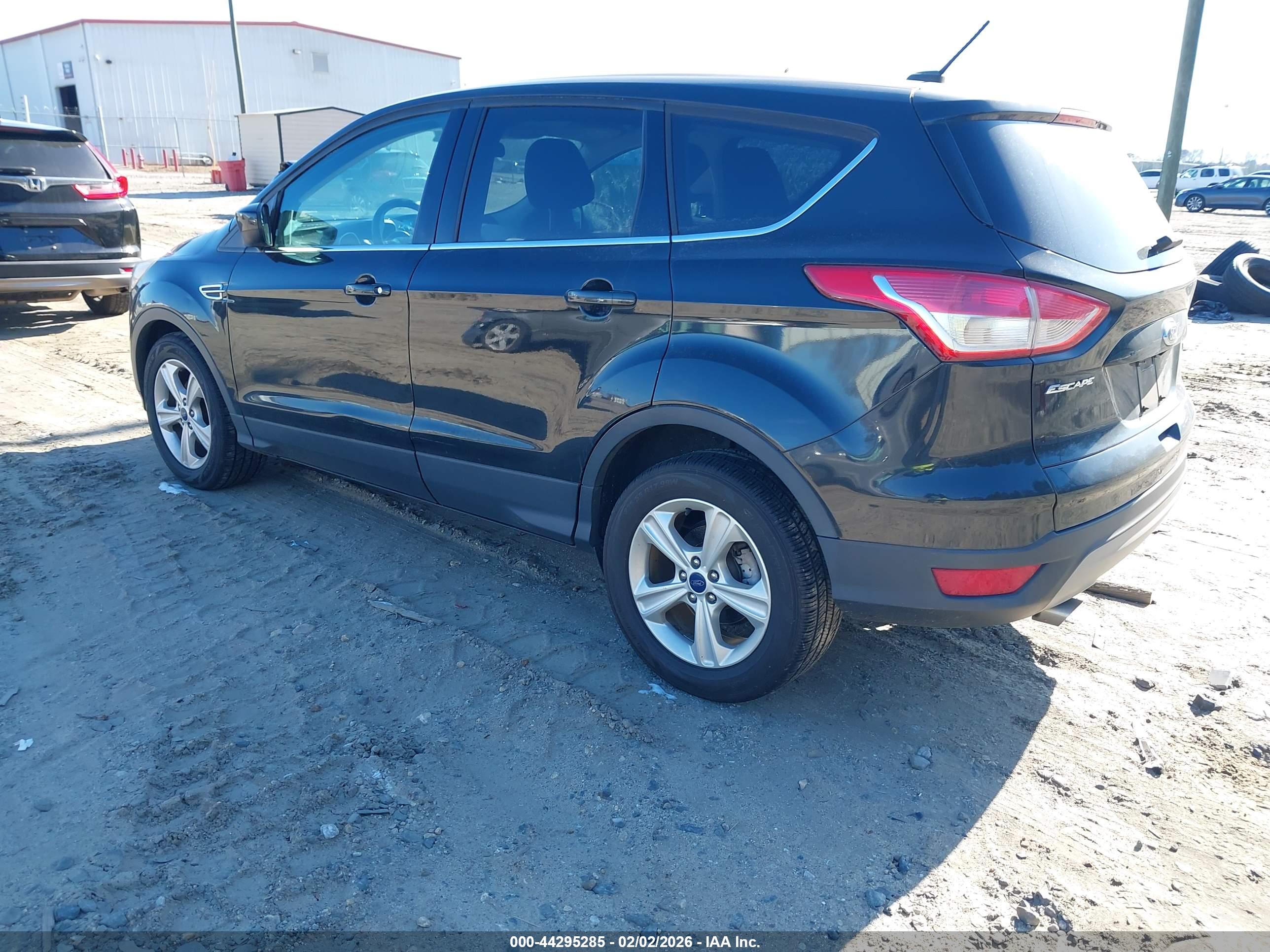 FORD ESCAPE image 3