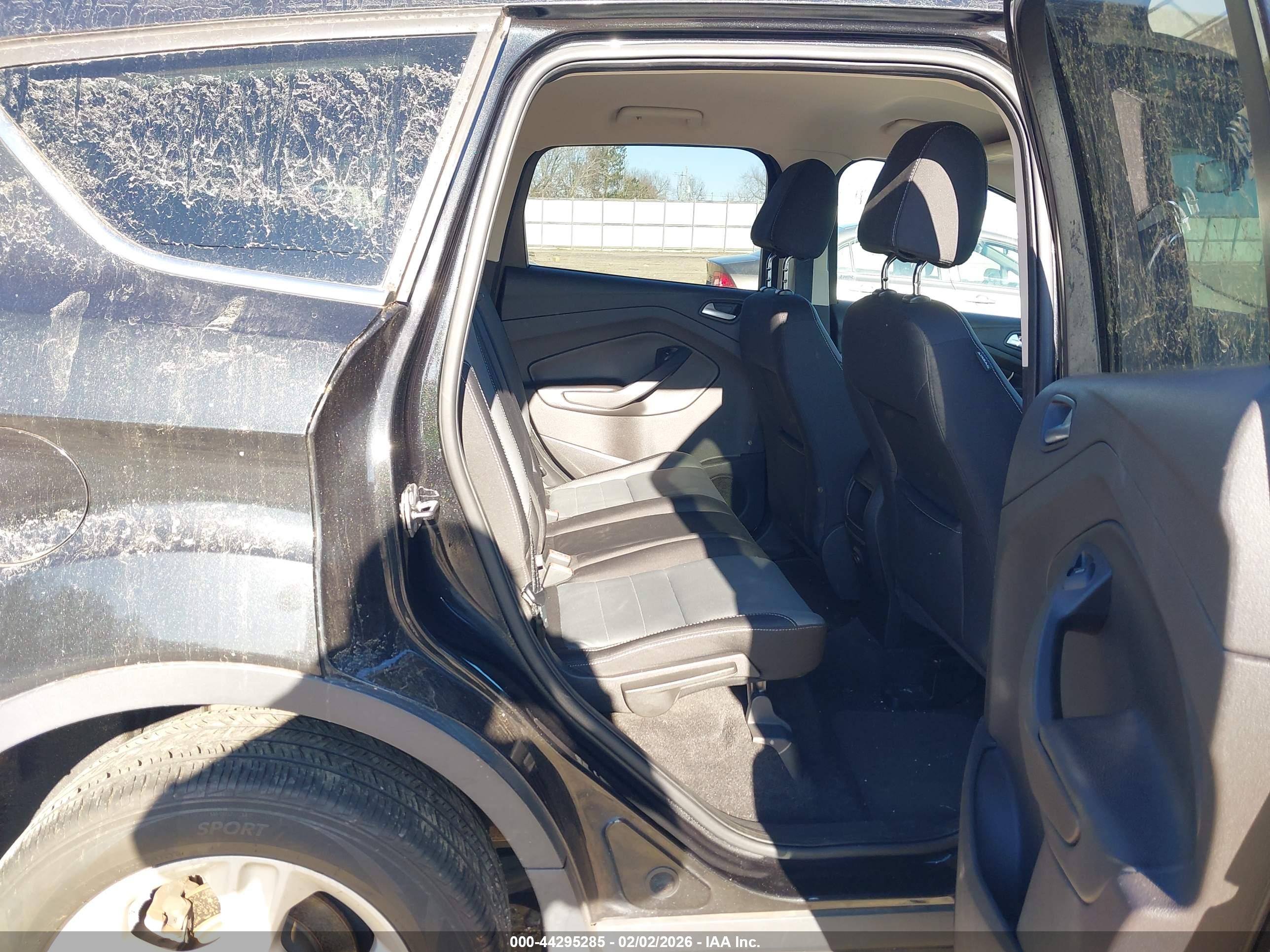 FORD ESCAPE image 8