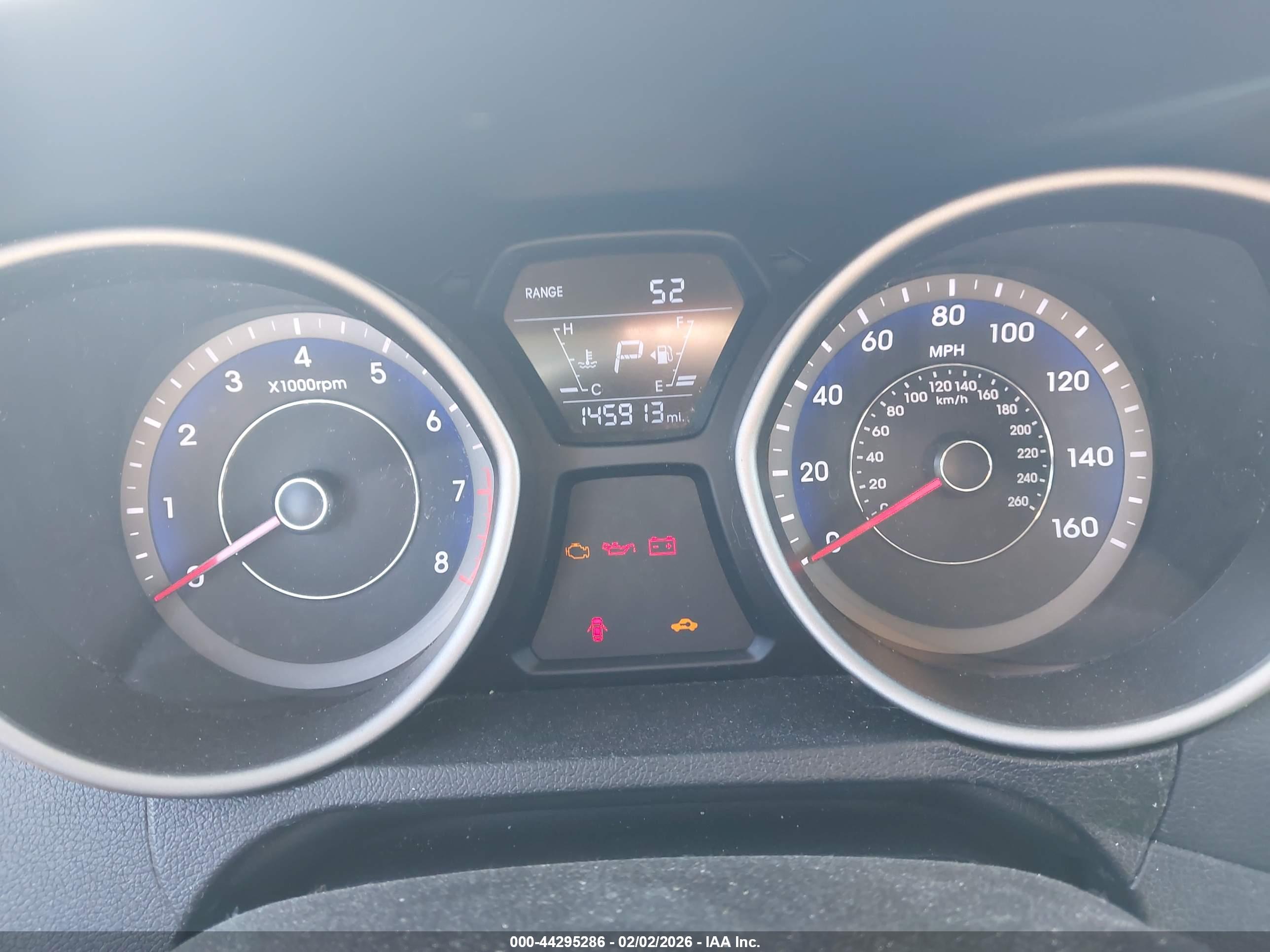 HYUNDAI ELANTRA image 7