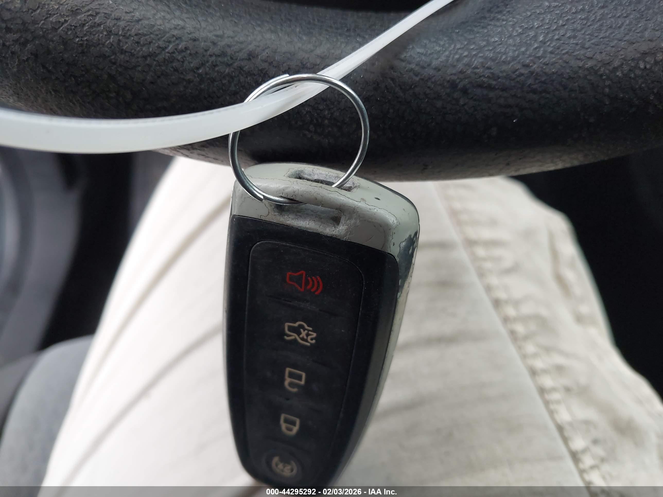 FORD ESCAPE image 11