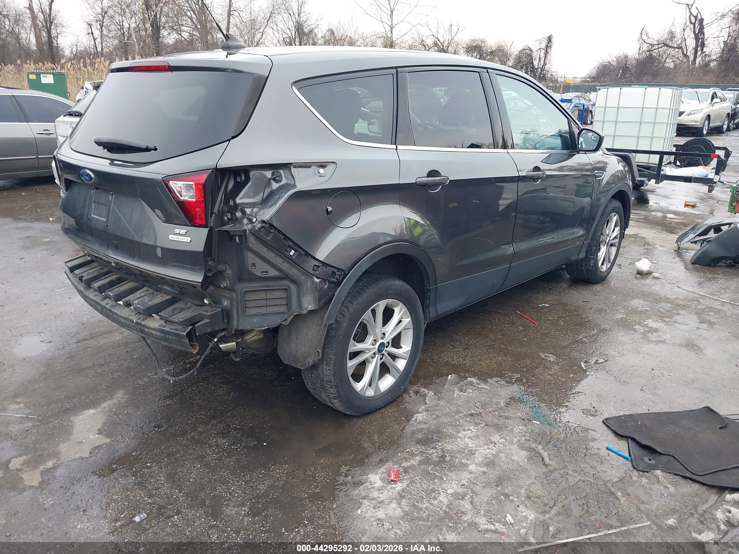 FORD ESCAPE image 4