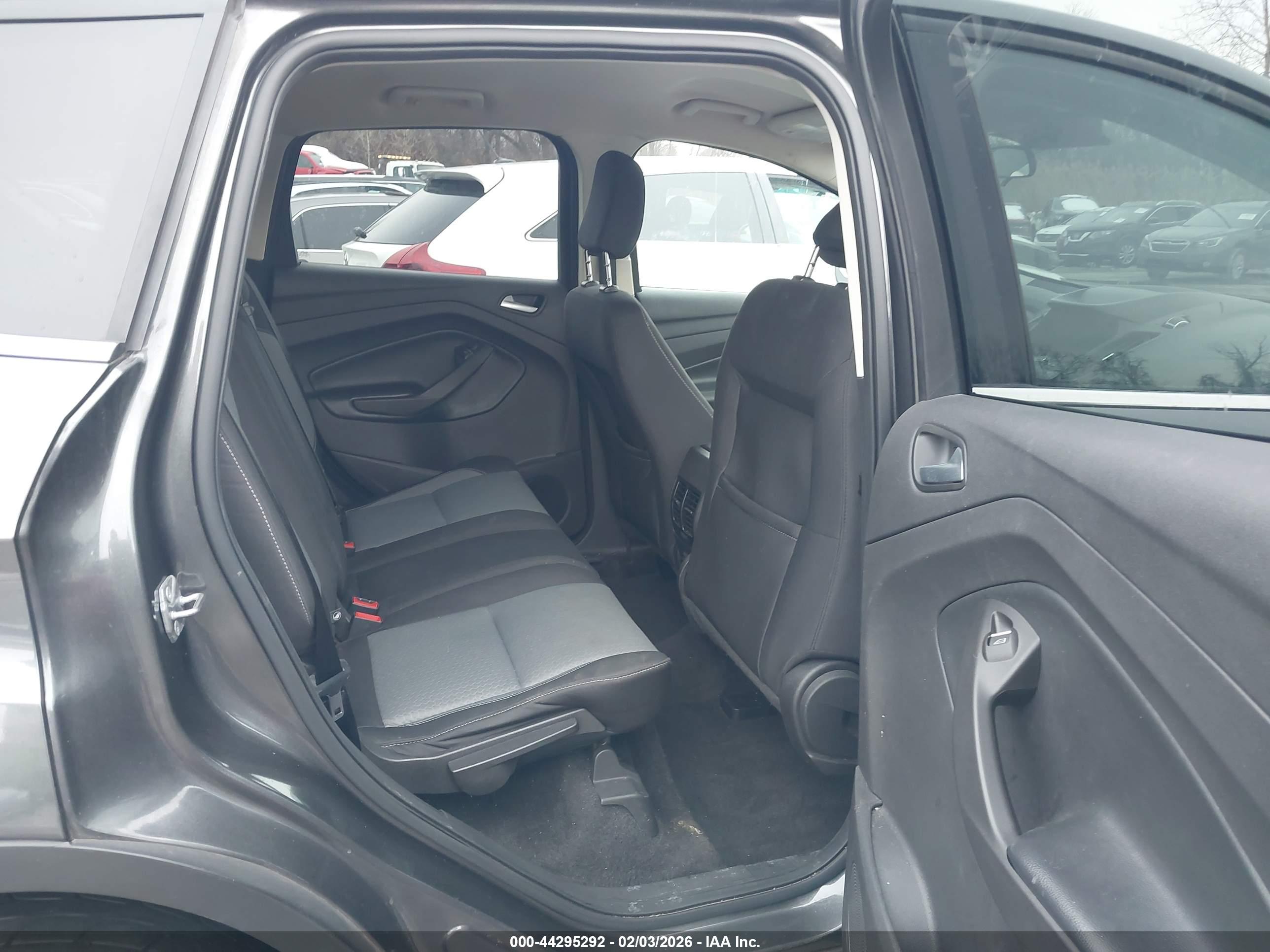 FORD ESCAPE image 8