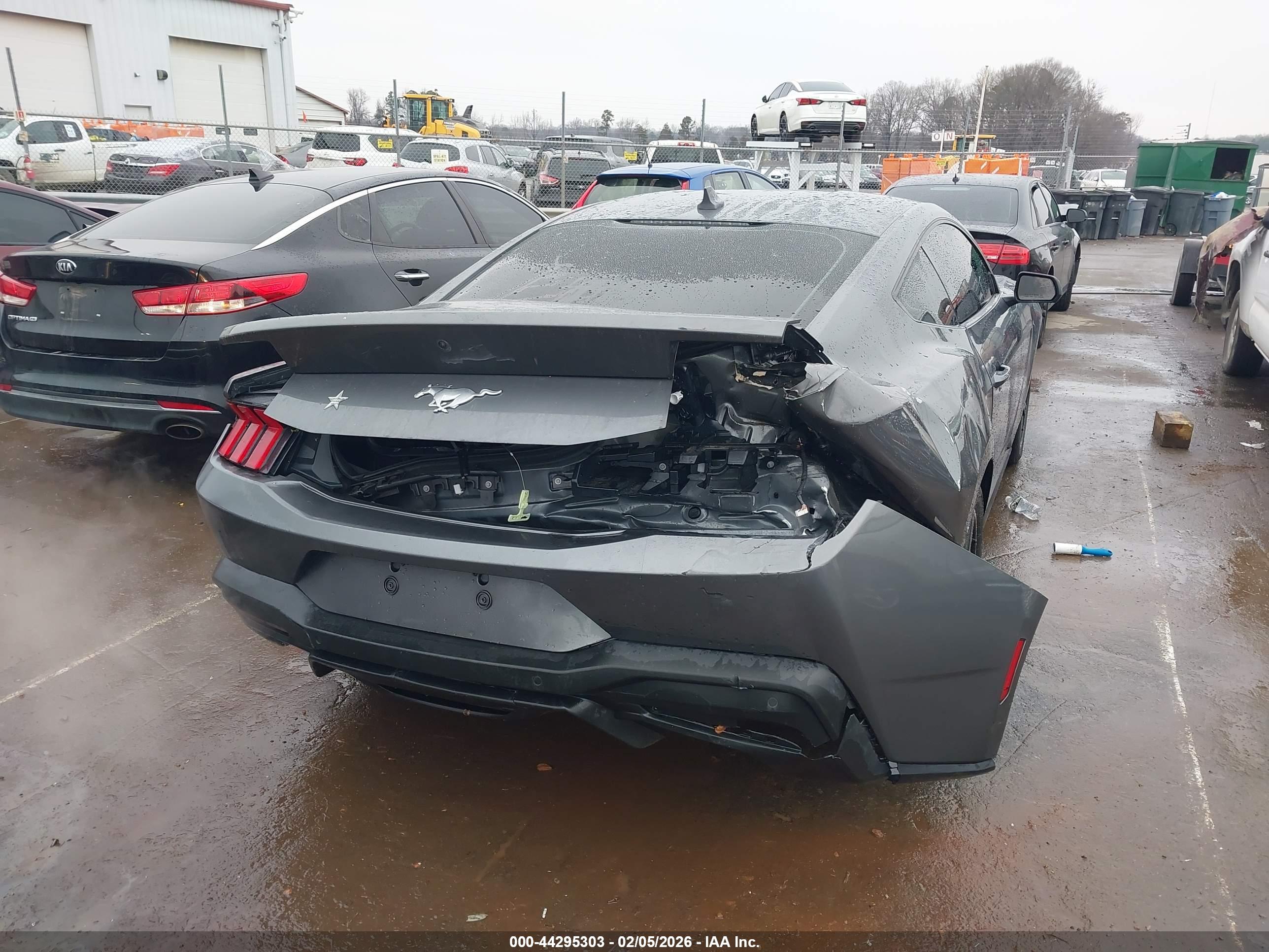 FORD MUSTANG image 6