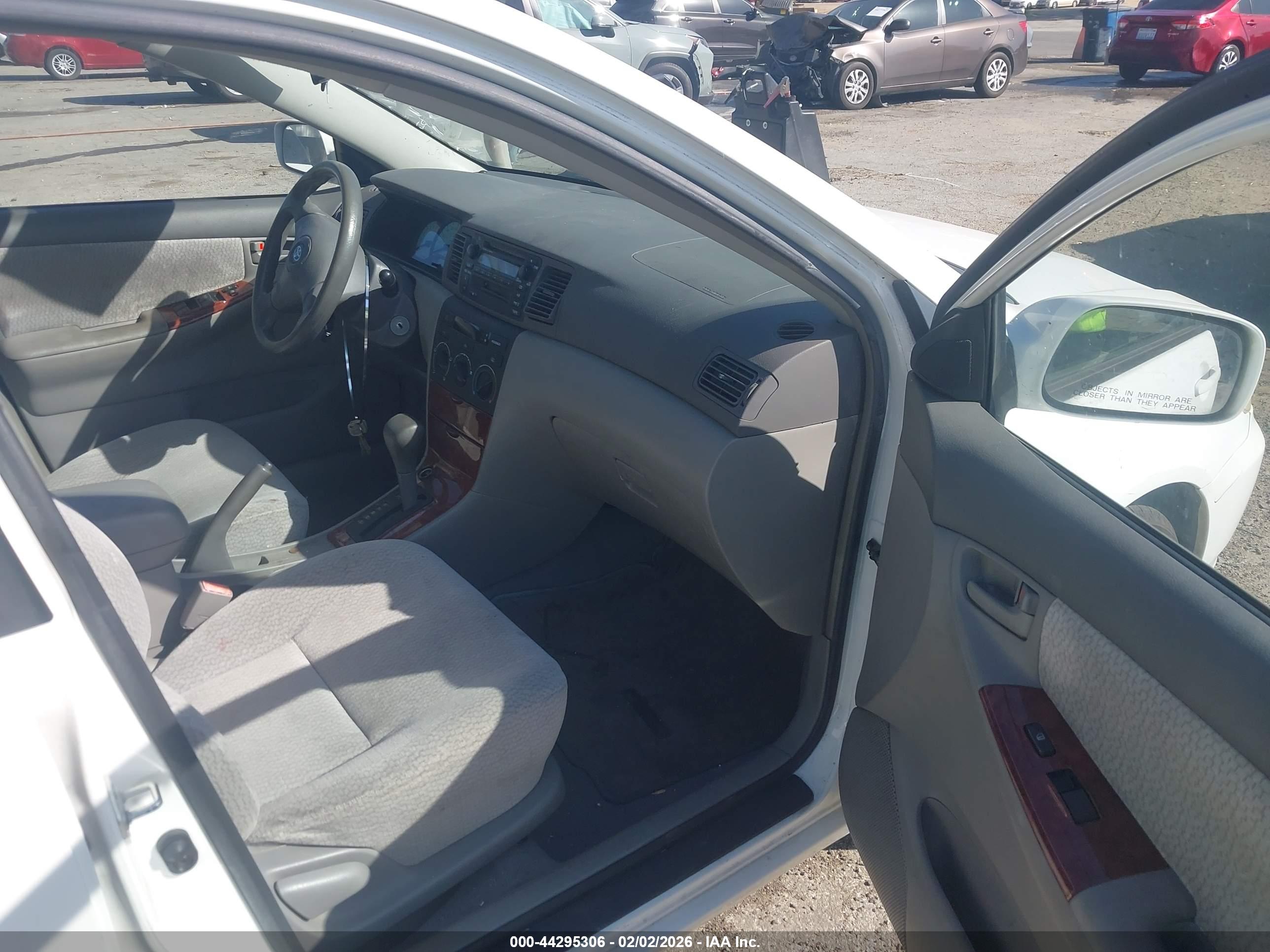 TOYOTA COROLLA image 5