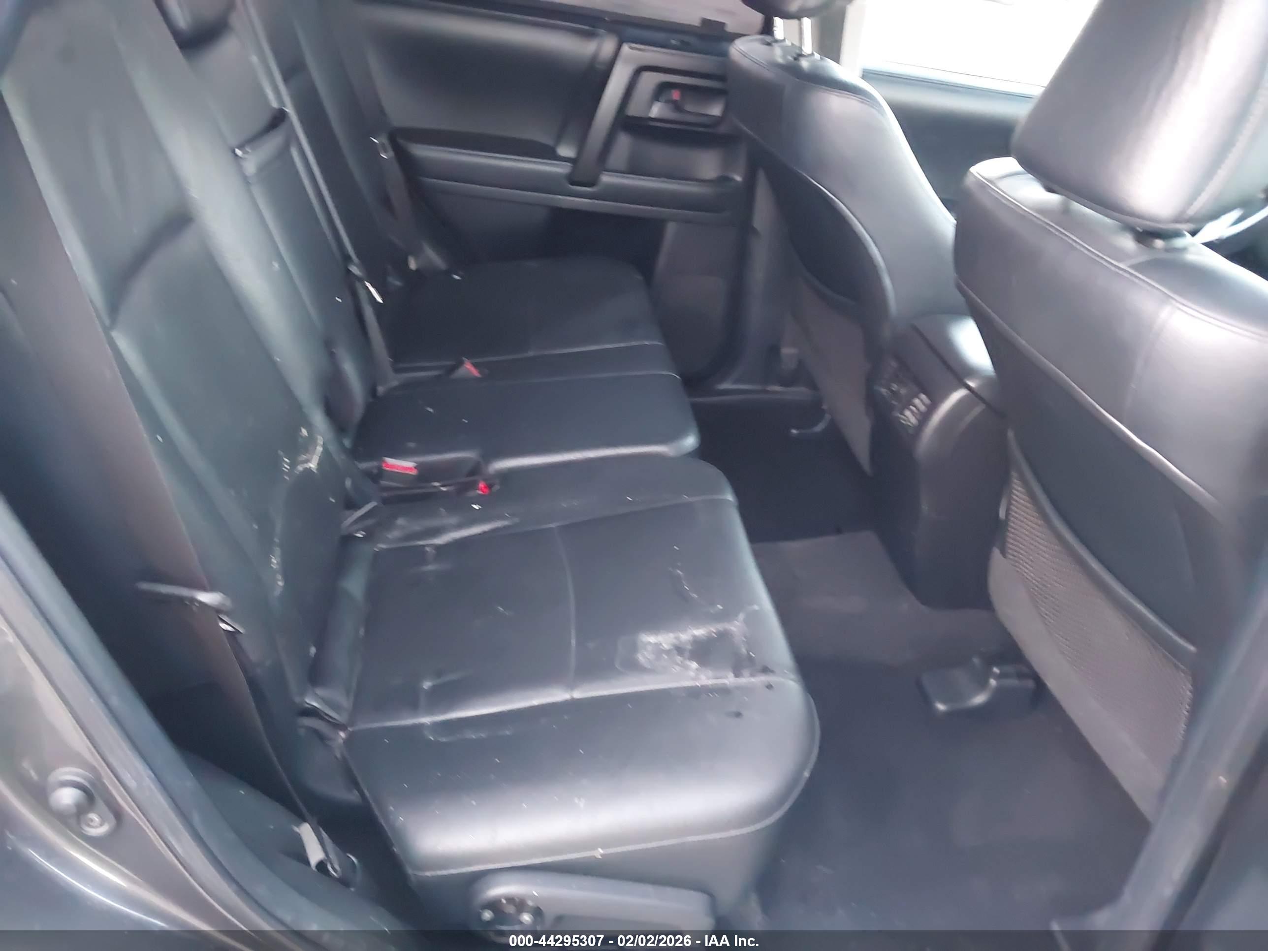 TOYOTA 4RUNNER image 8