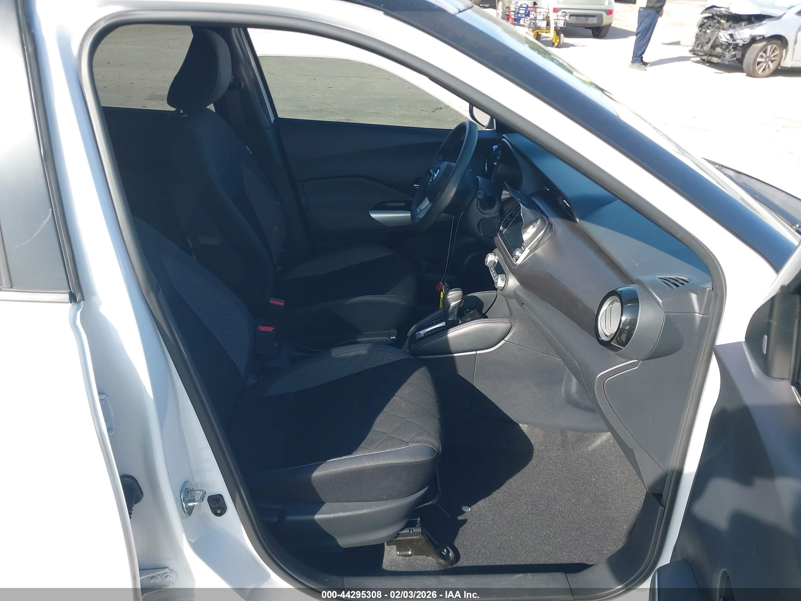 NISSAN KICKS image 5