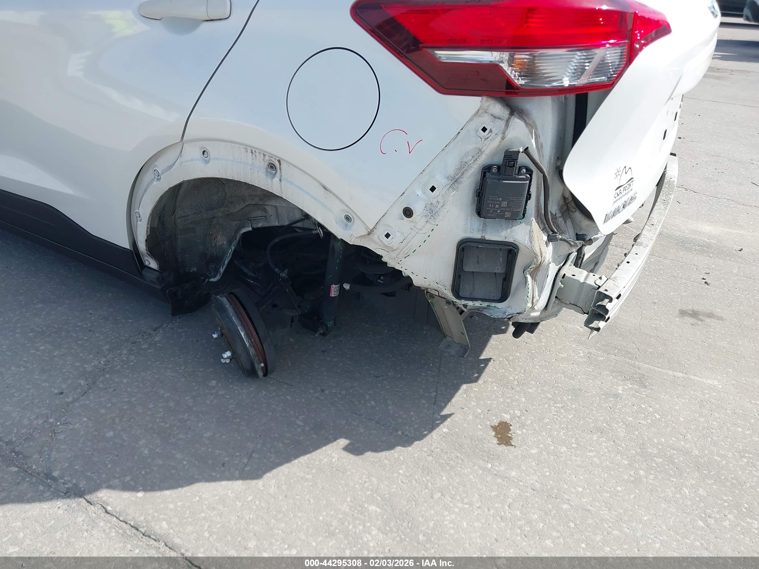 NISSAN KICKS image 6