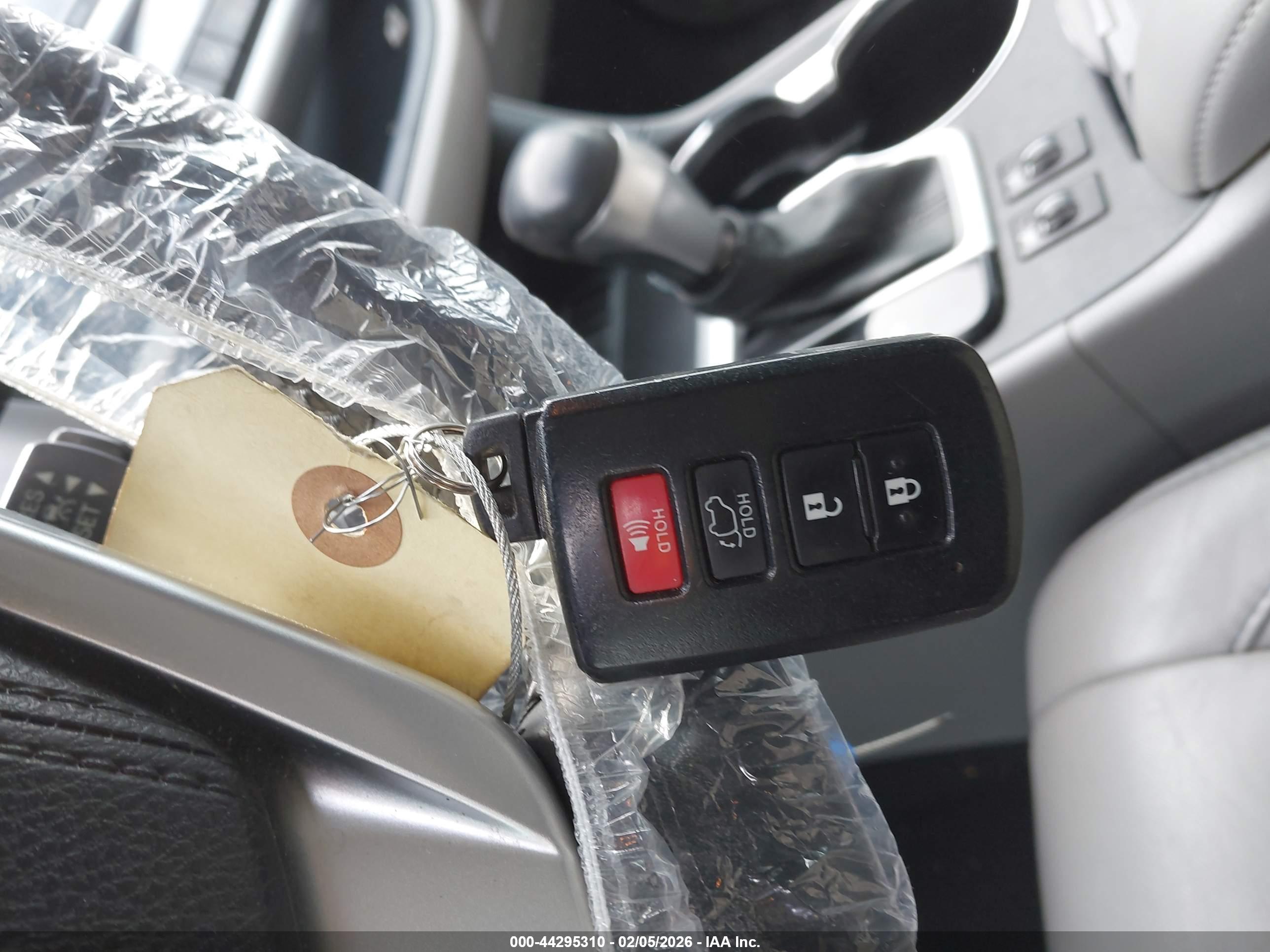 TOYOTA HIGHLANDER image 11
