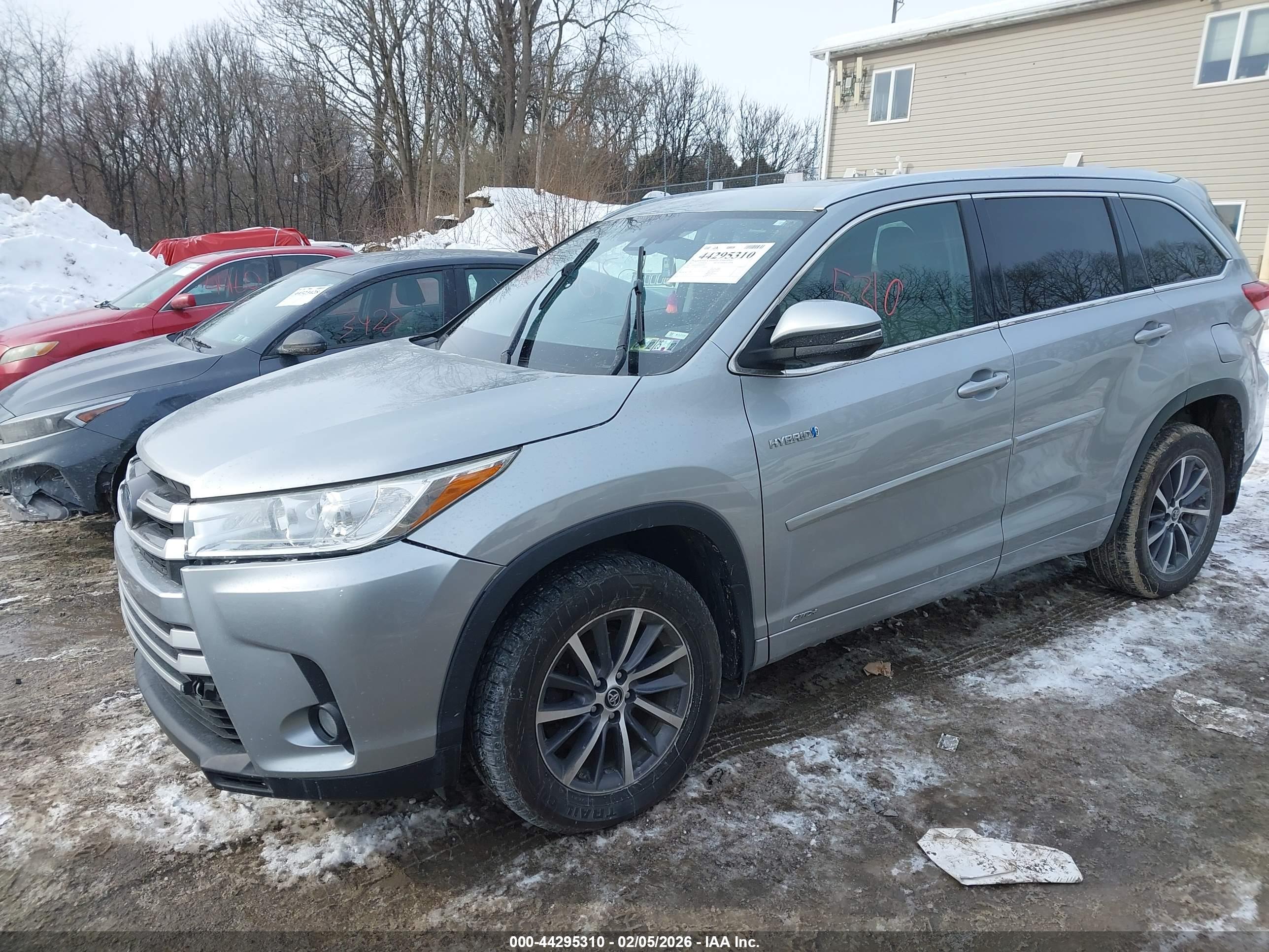 TOYOTA HIGHLANDER image 2