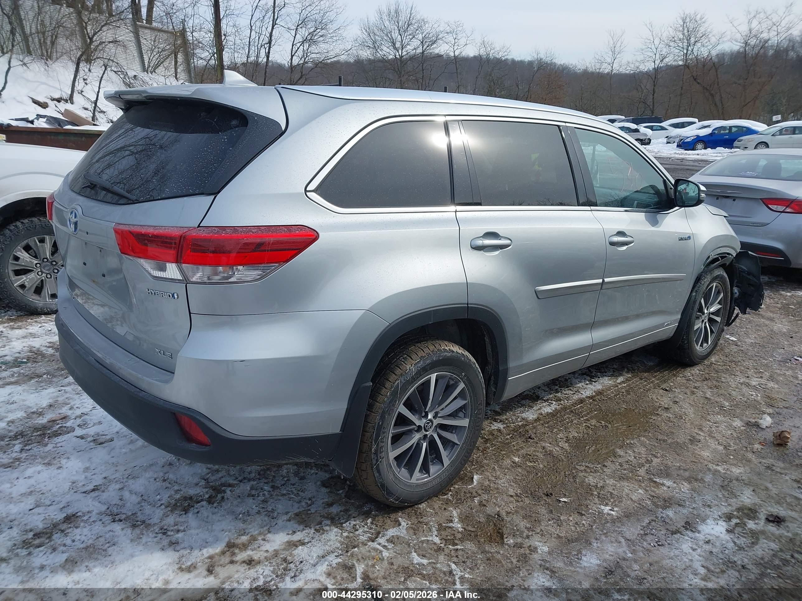 TOYOTA HIGHLANDER image 4