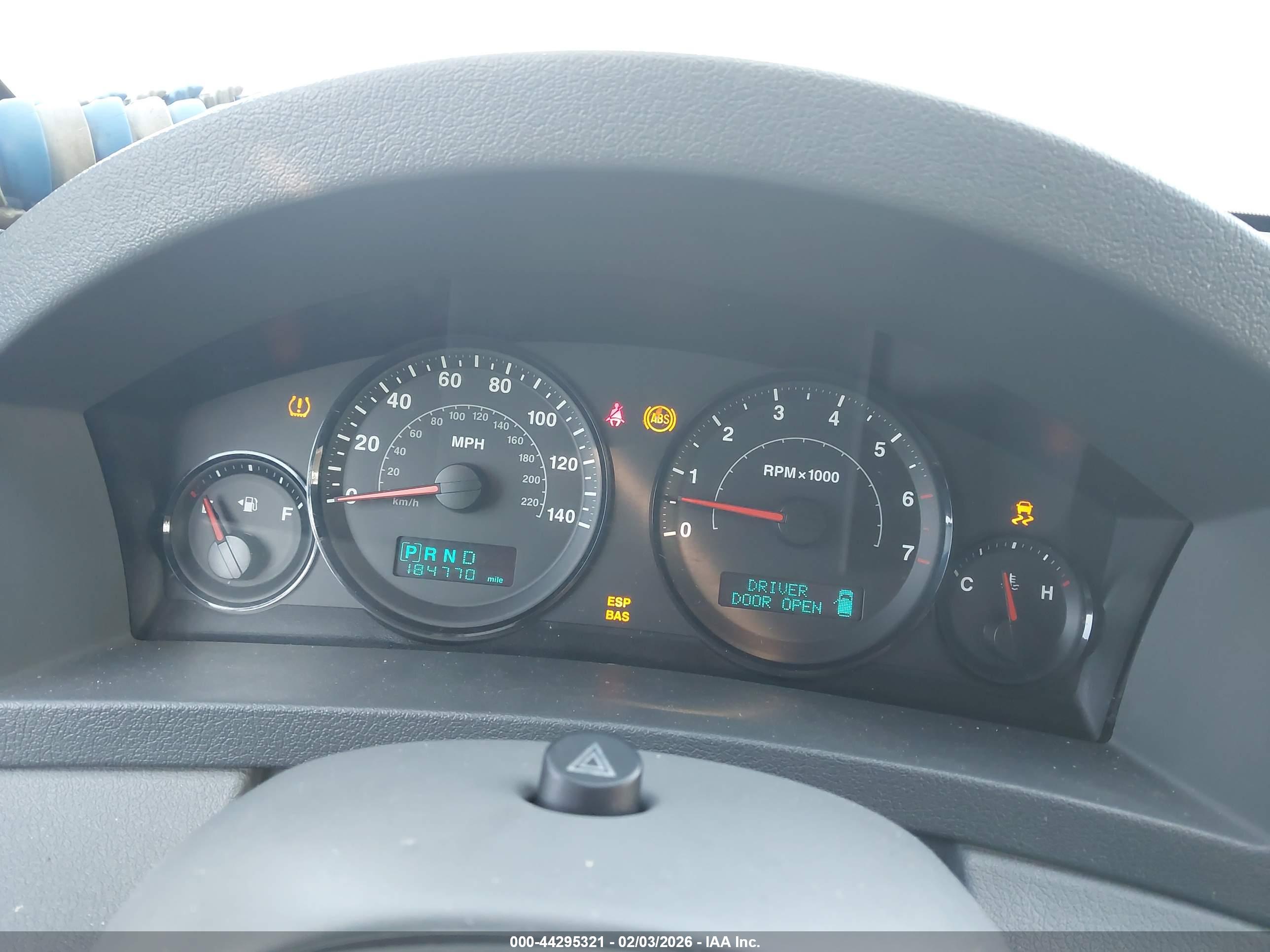 JEEP GRAND image 7