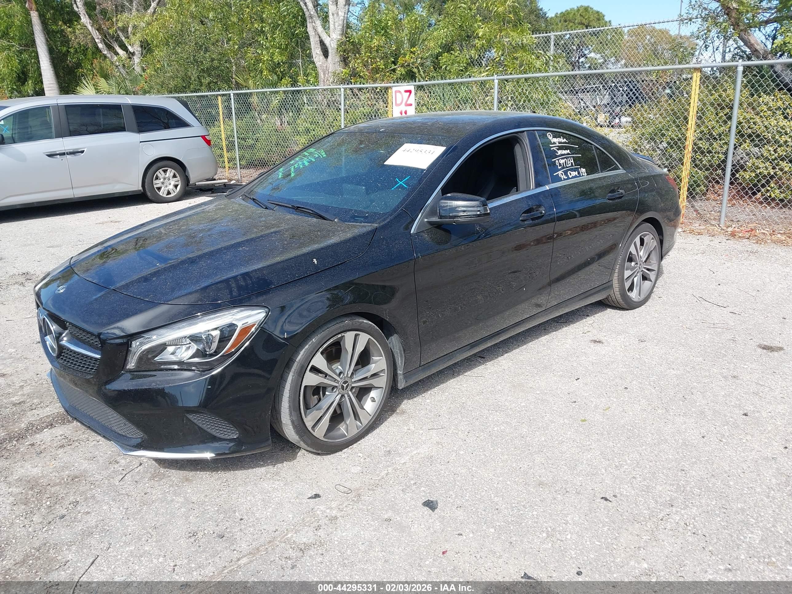 MERCEDES-BENZ CLA image 2