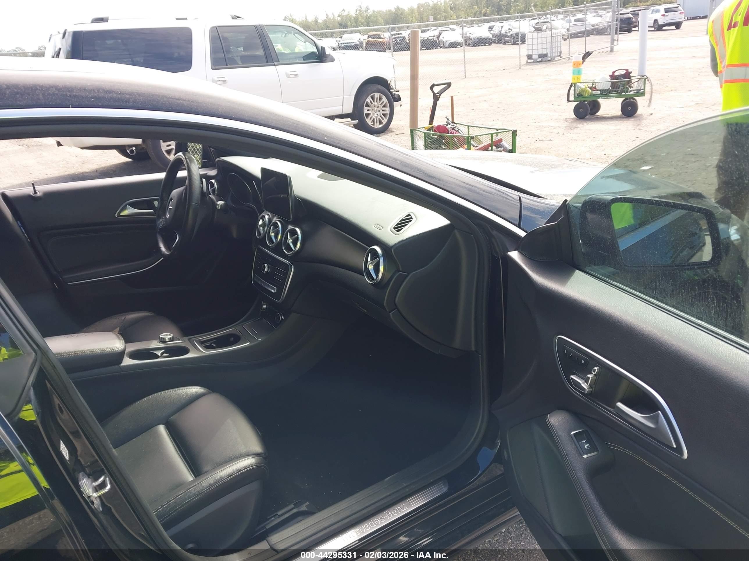 MERCEDES-BENZ CLA image 5