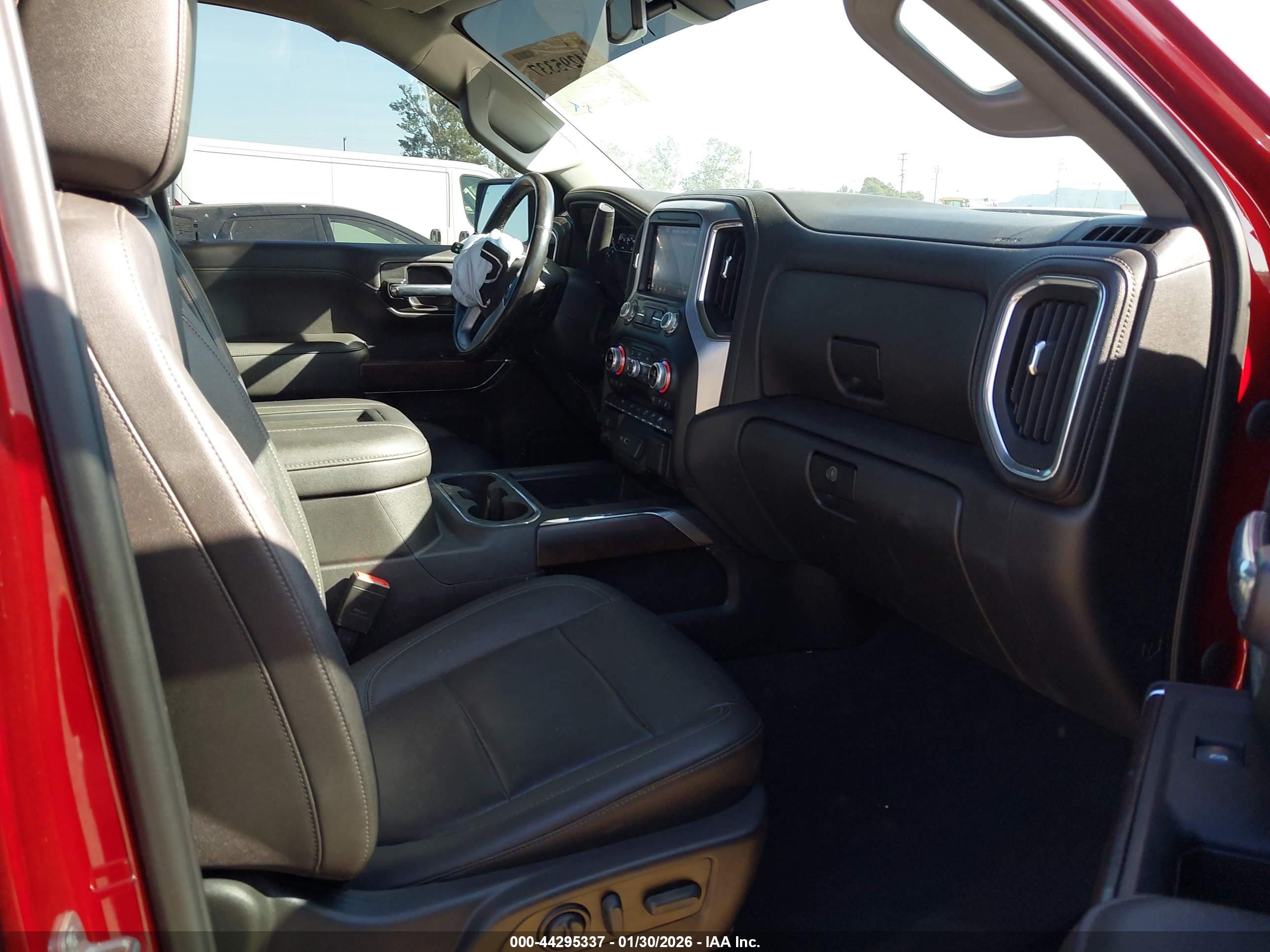GMC SIERRA image 5