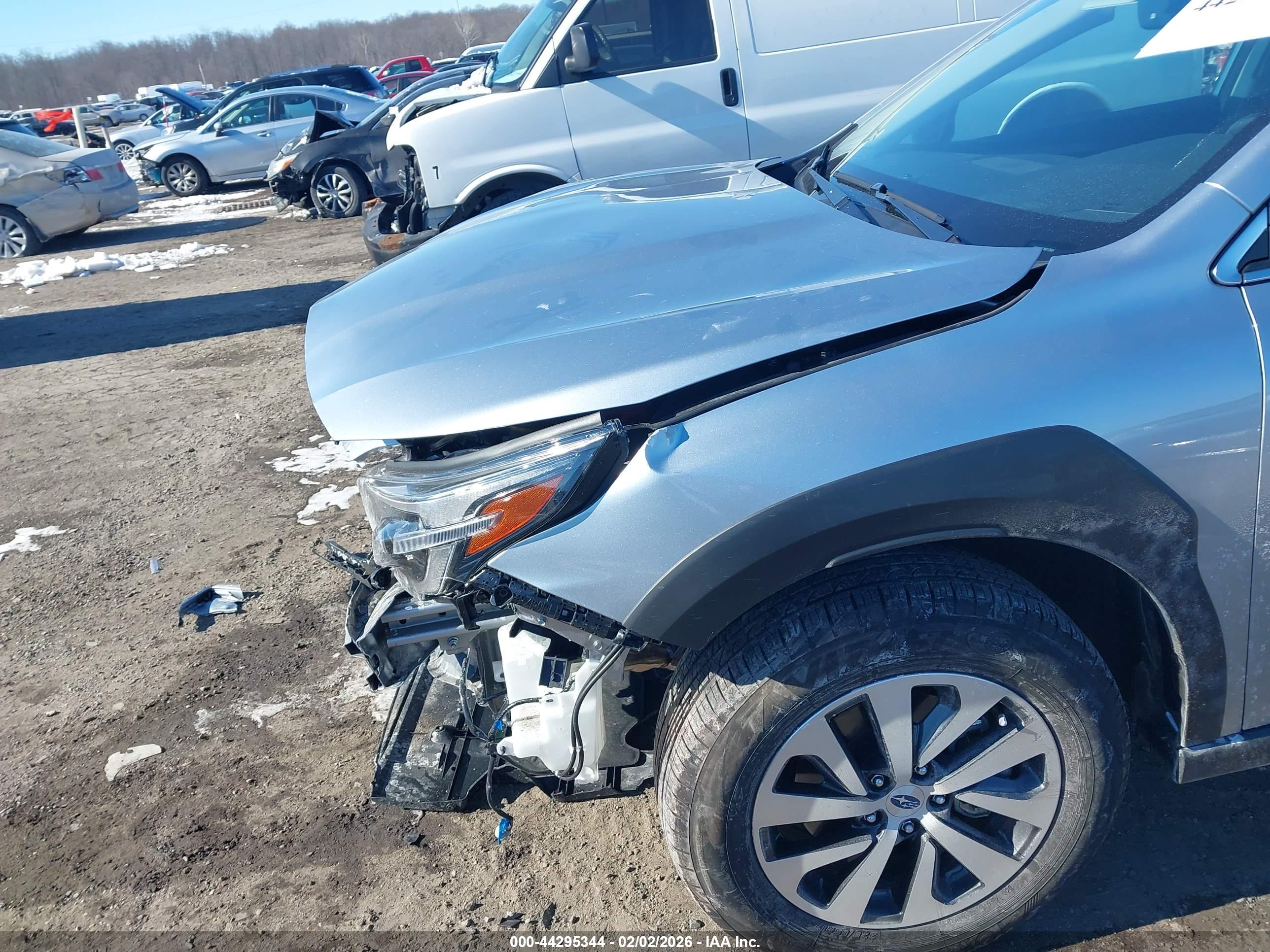 SUBARU OUTBACK image 6