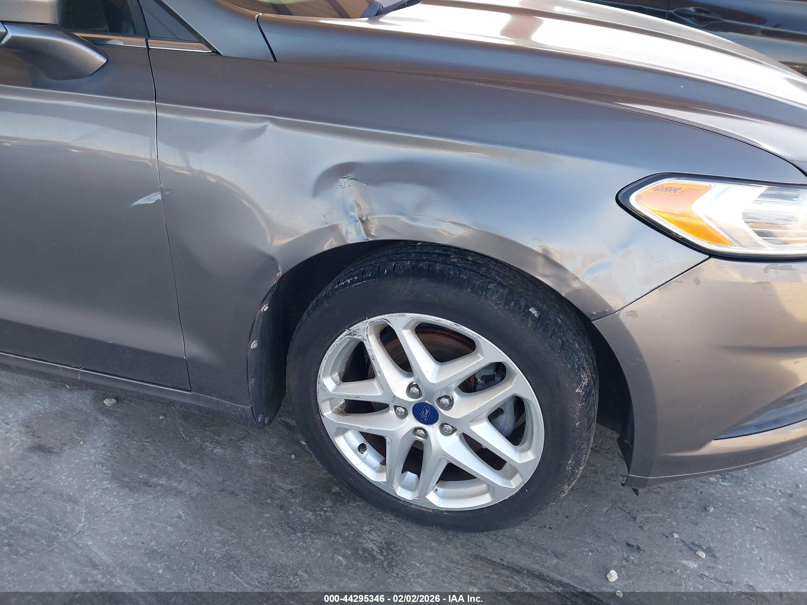 FORD FUSION image 6