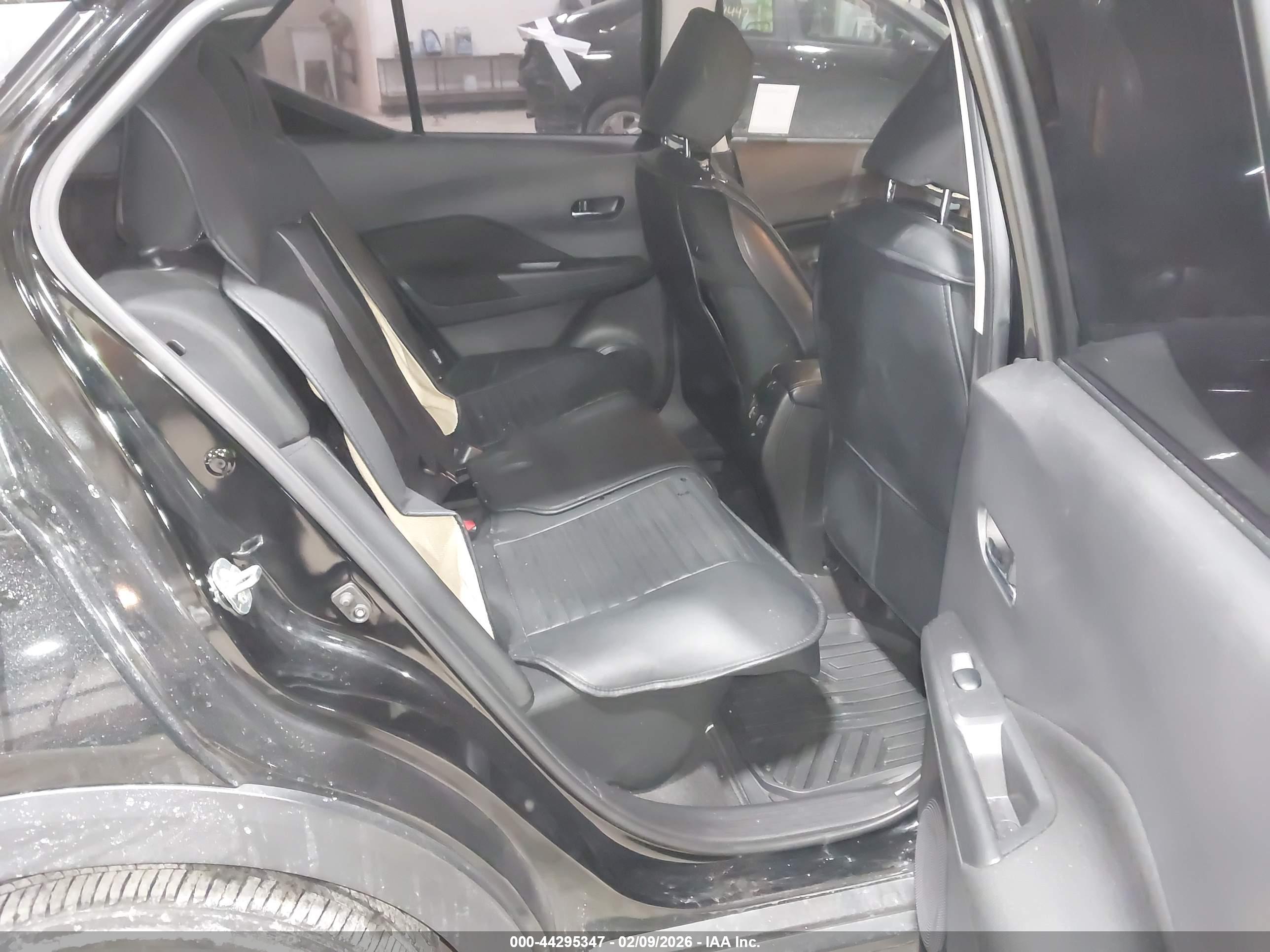 NISSAN KICKS image 8