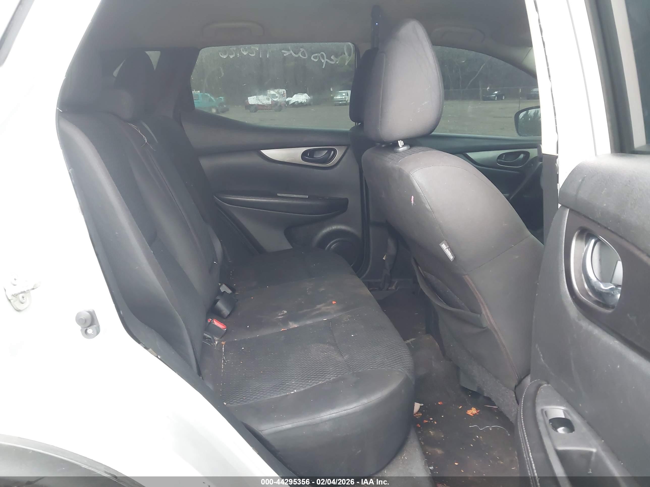 NISSAN ROGUE image 8
