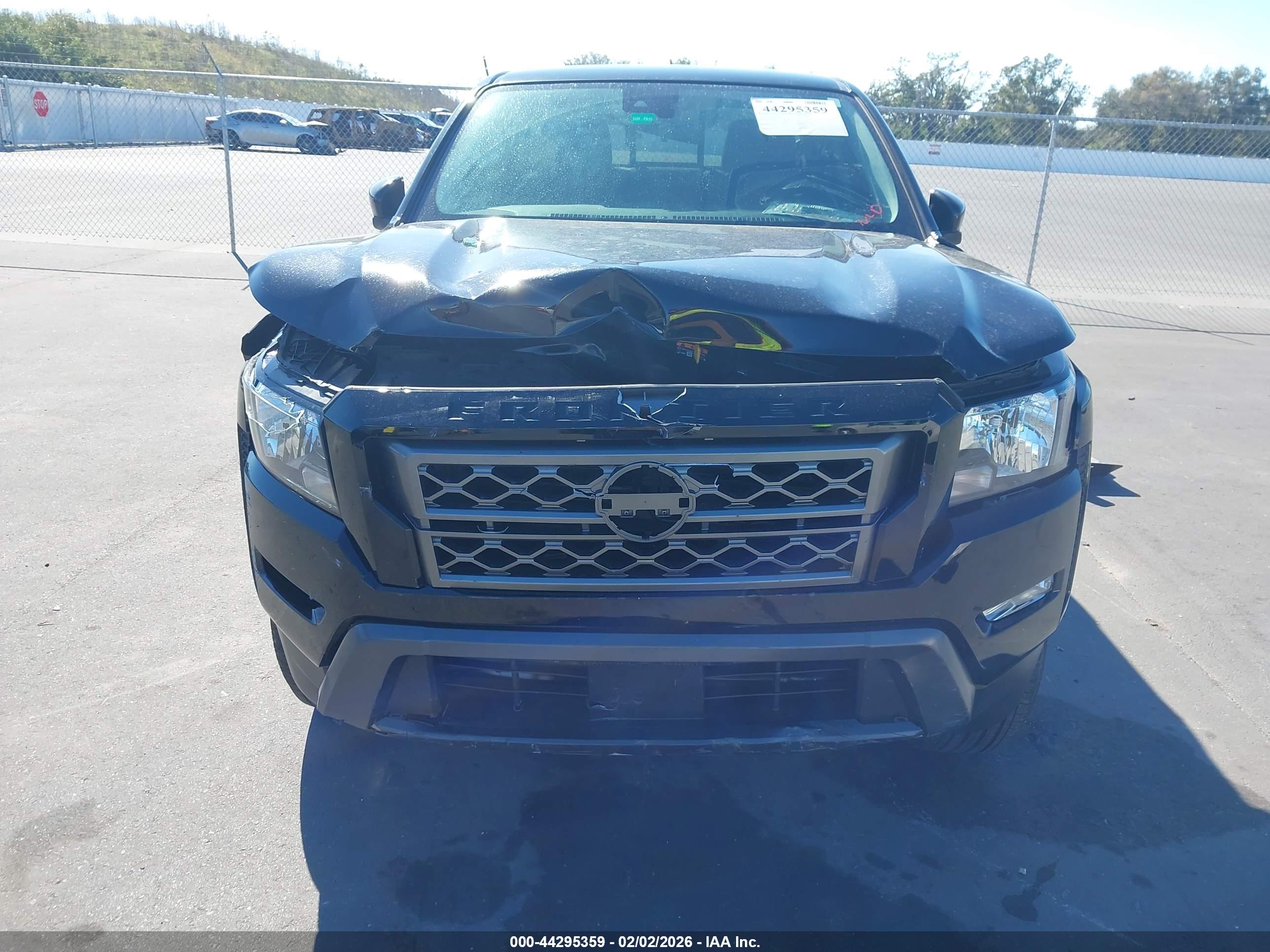 NISSAN FRONTIER image 6