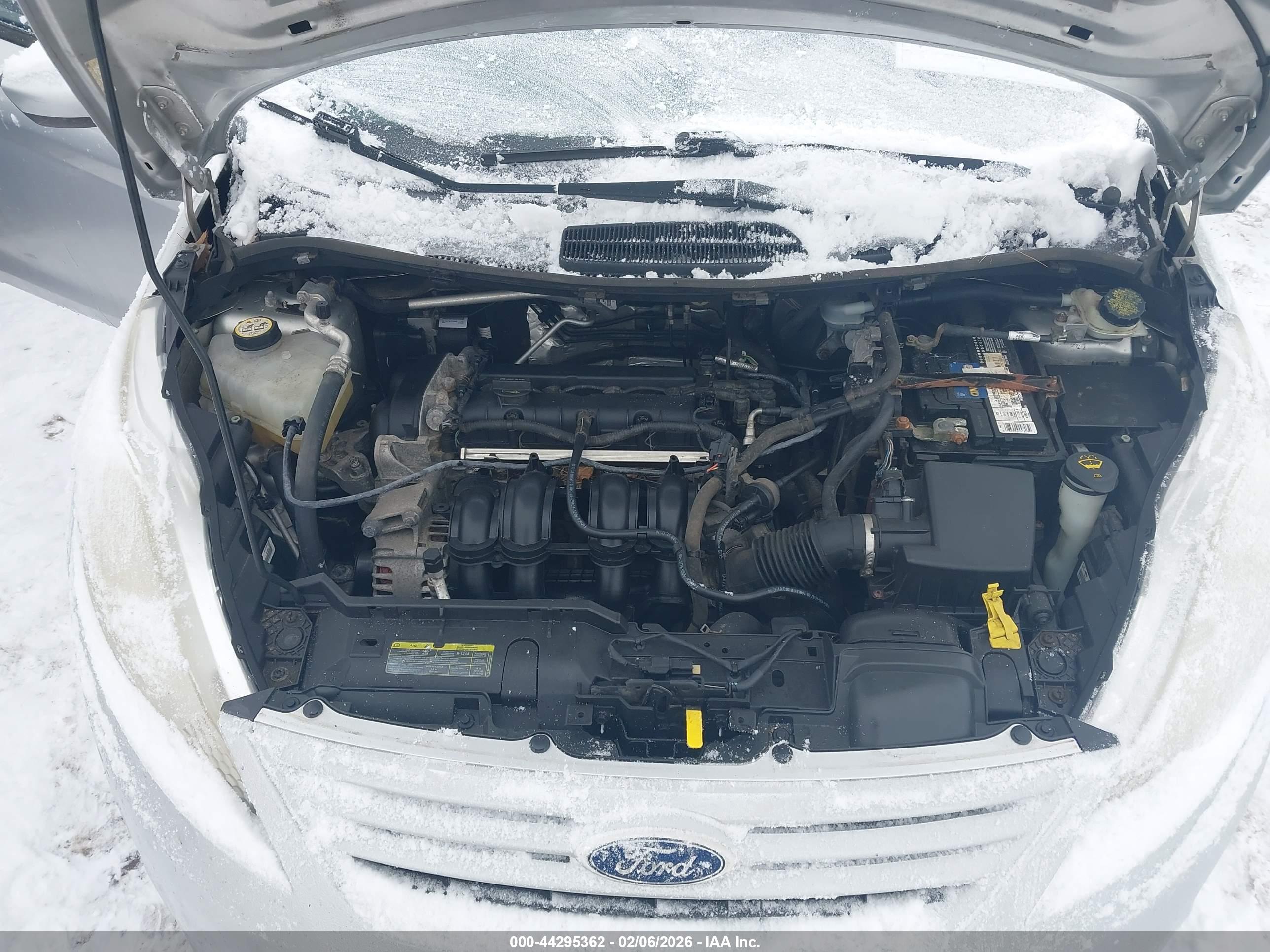 FORD FIESTA image 10