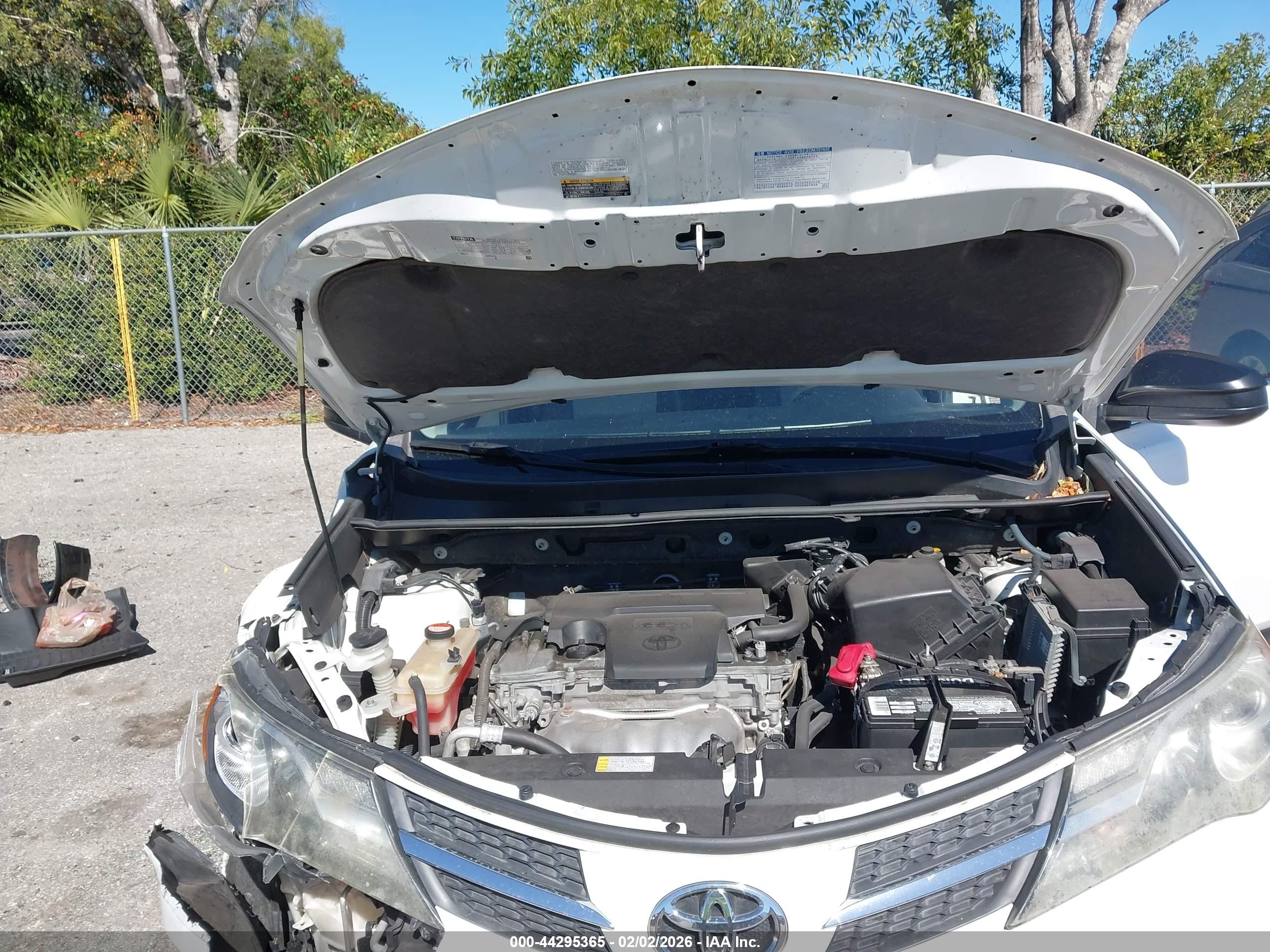 TOYOTA RAV4 image 10