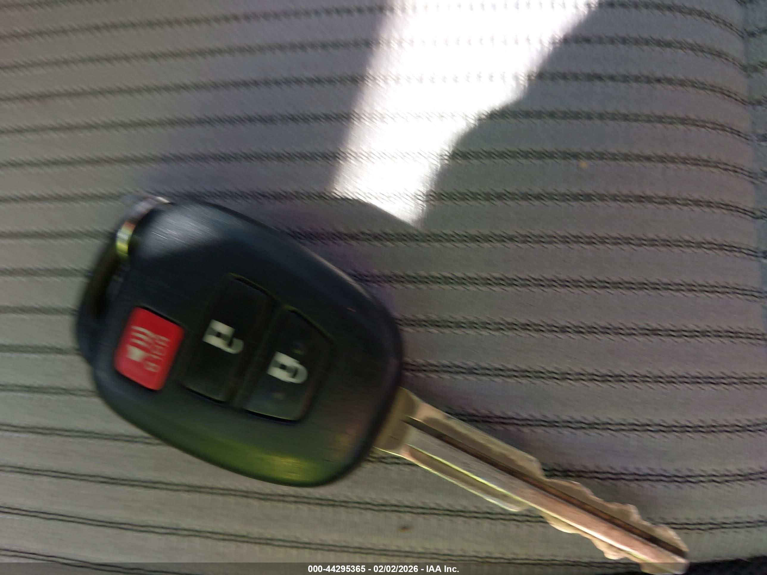 TOYOTA RAV4 image 11