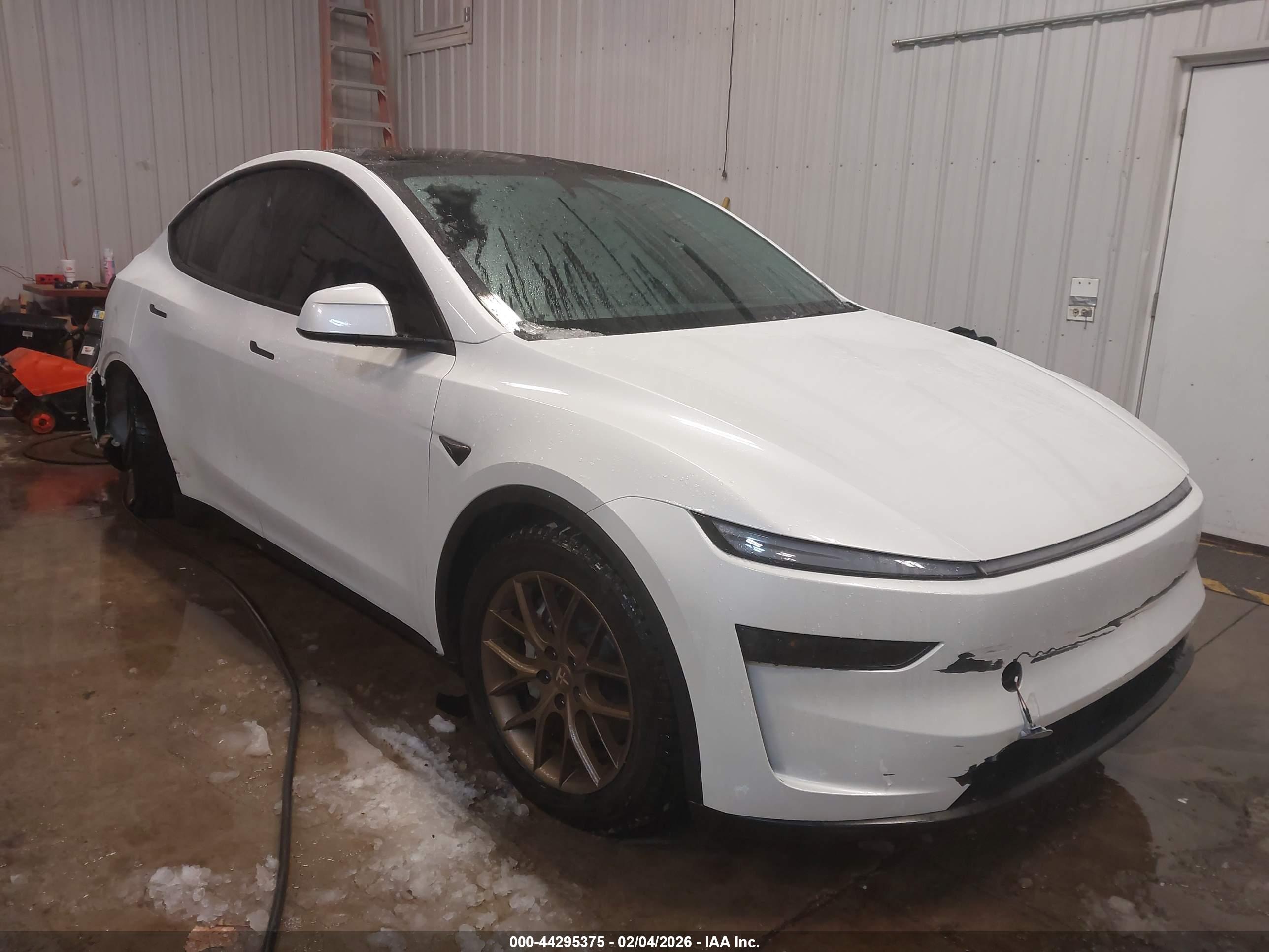 TESLA MODEL image 6