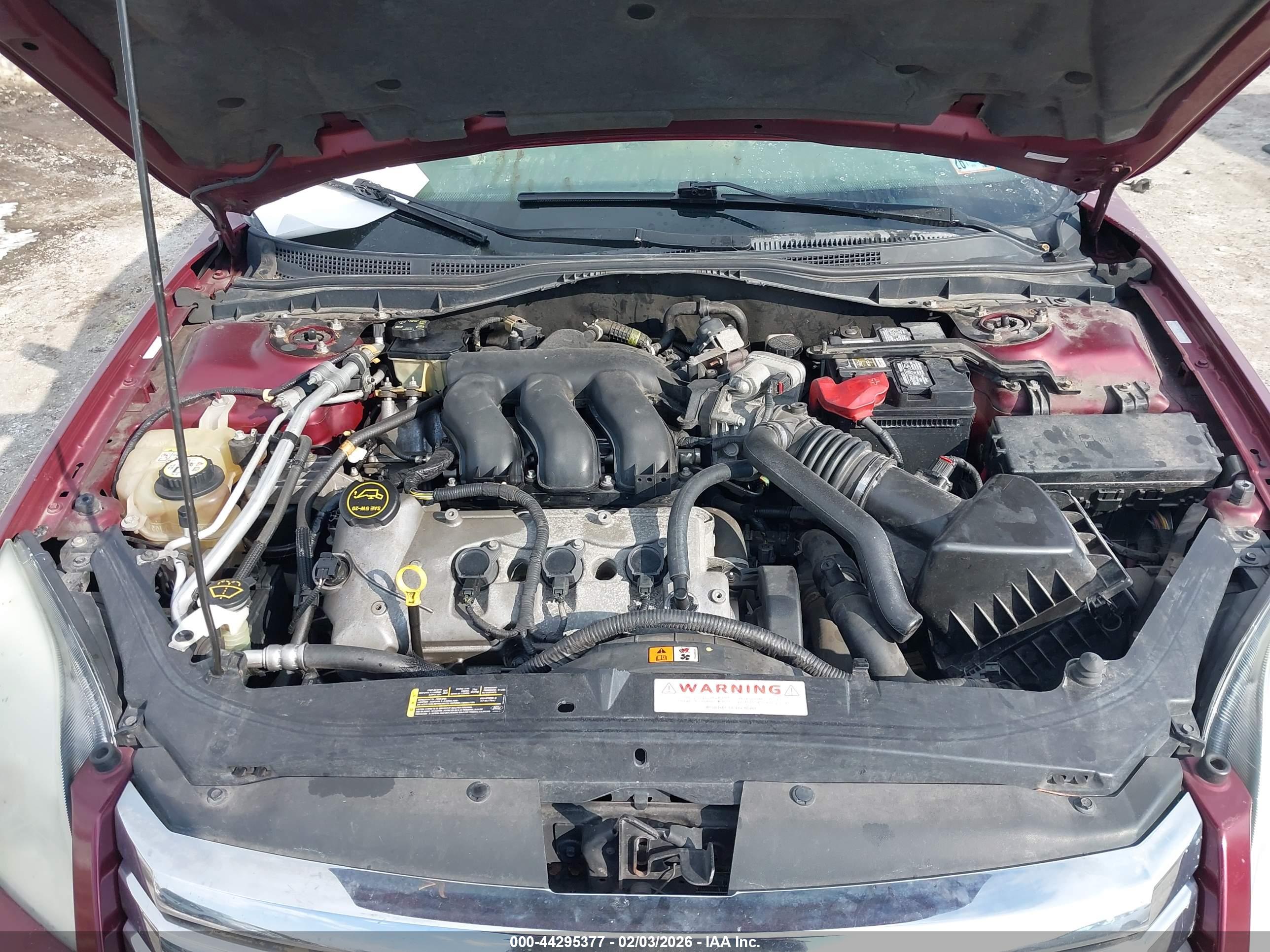 FORD FUSION image 10