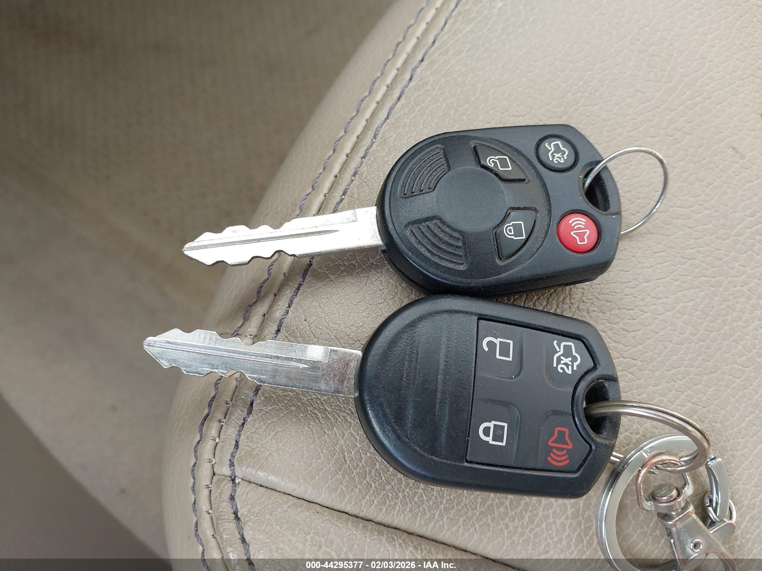 FORD FUSION image 11