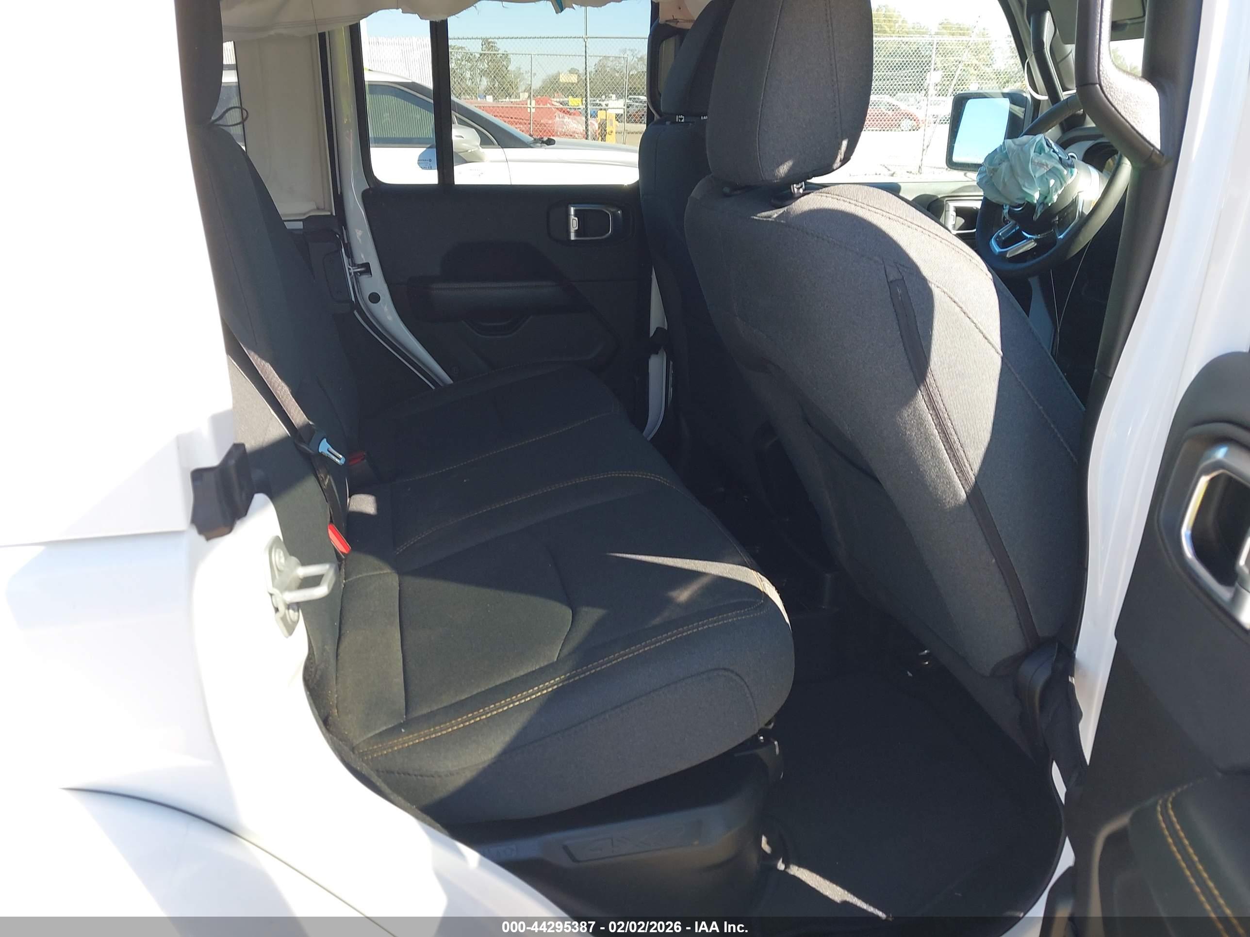 JEEP WRANGLER image 8