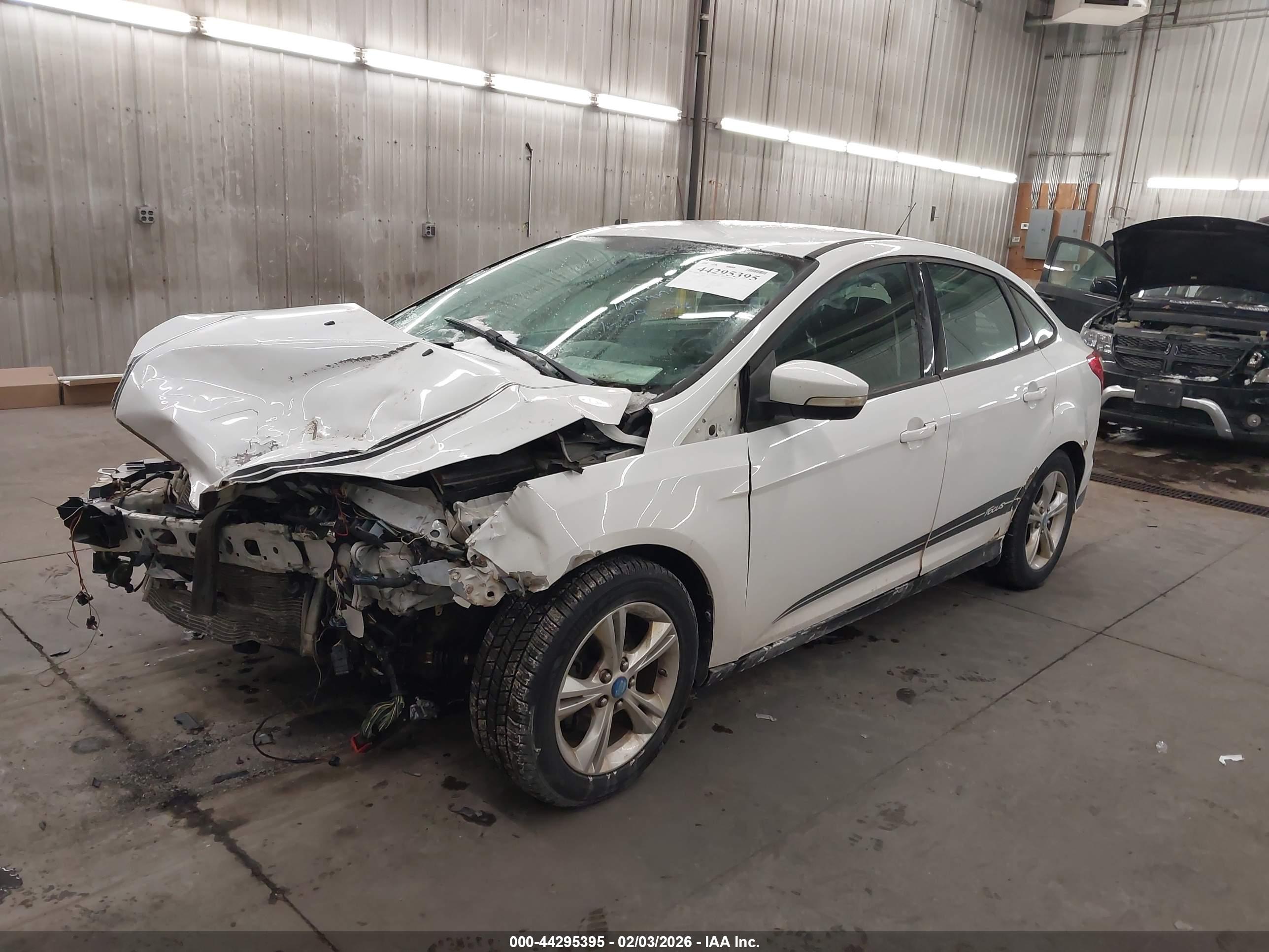 FORD FOCUS image 2