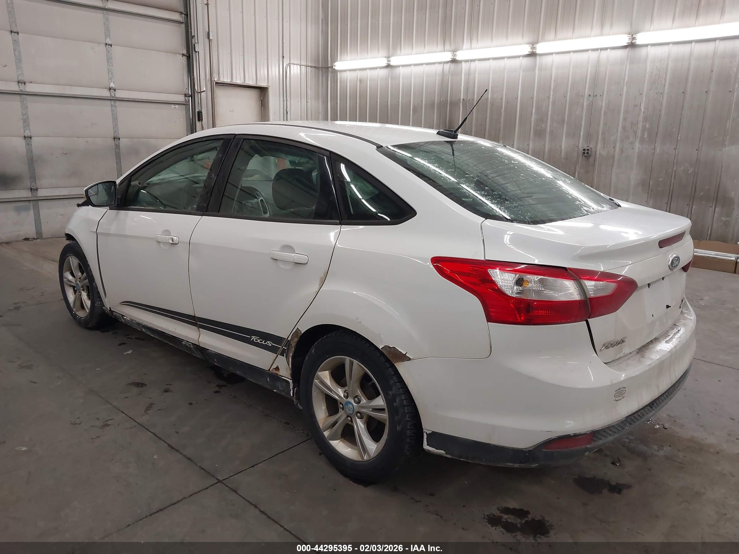 FORD FOCUS image 3